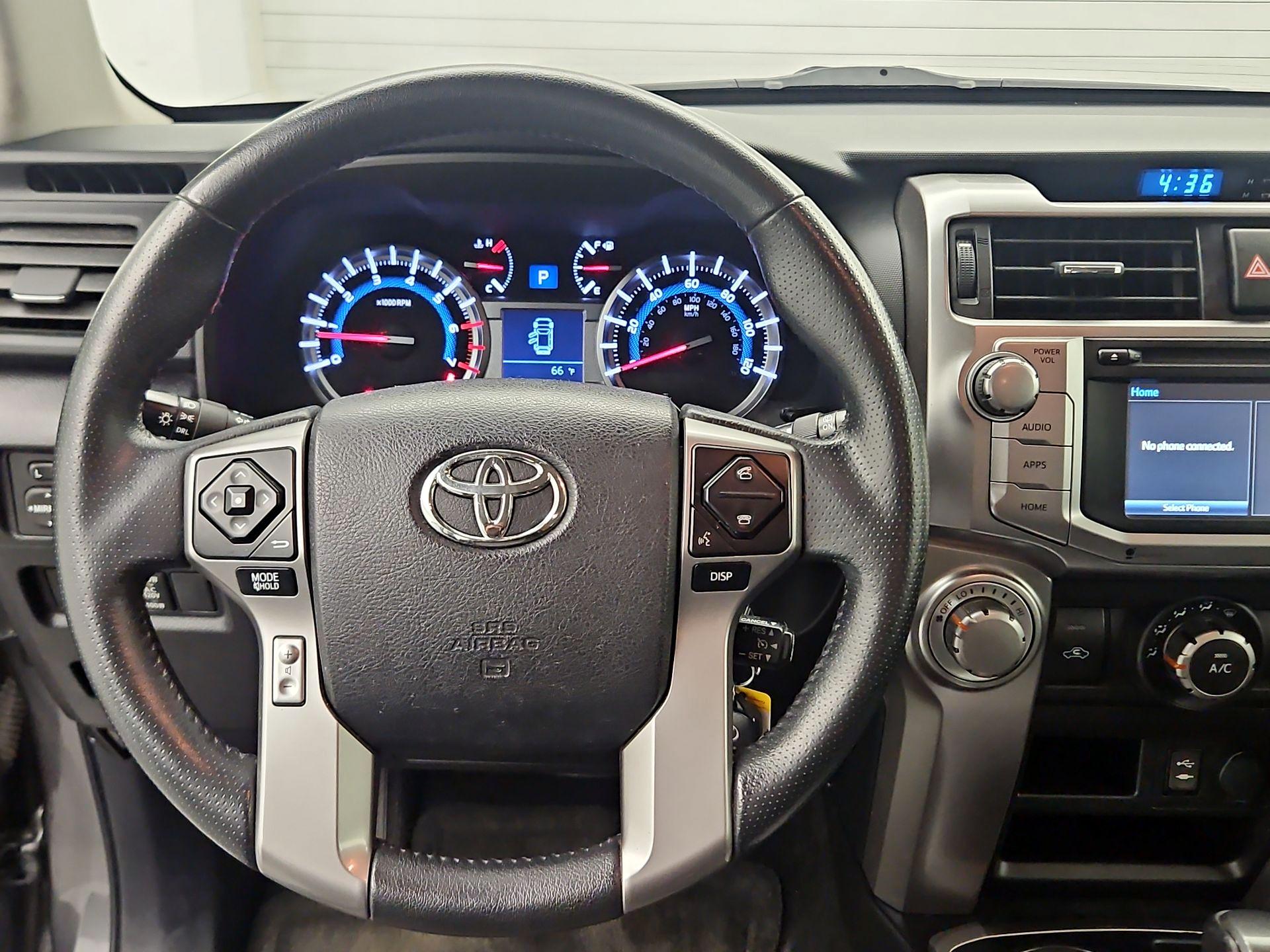 Thumbnail: 2014 Toyota 4Runner - 10