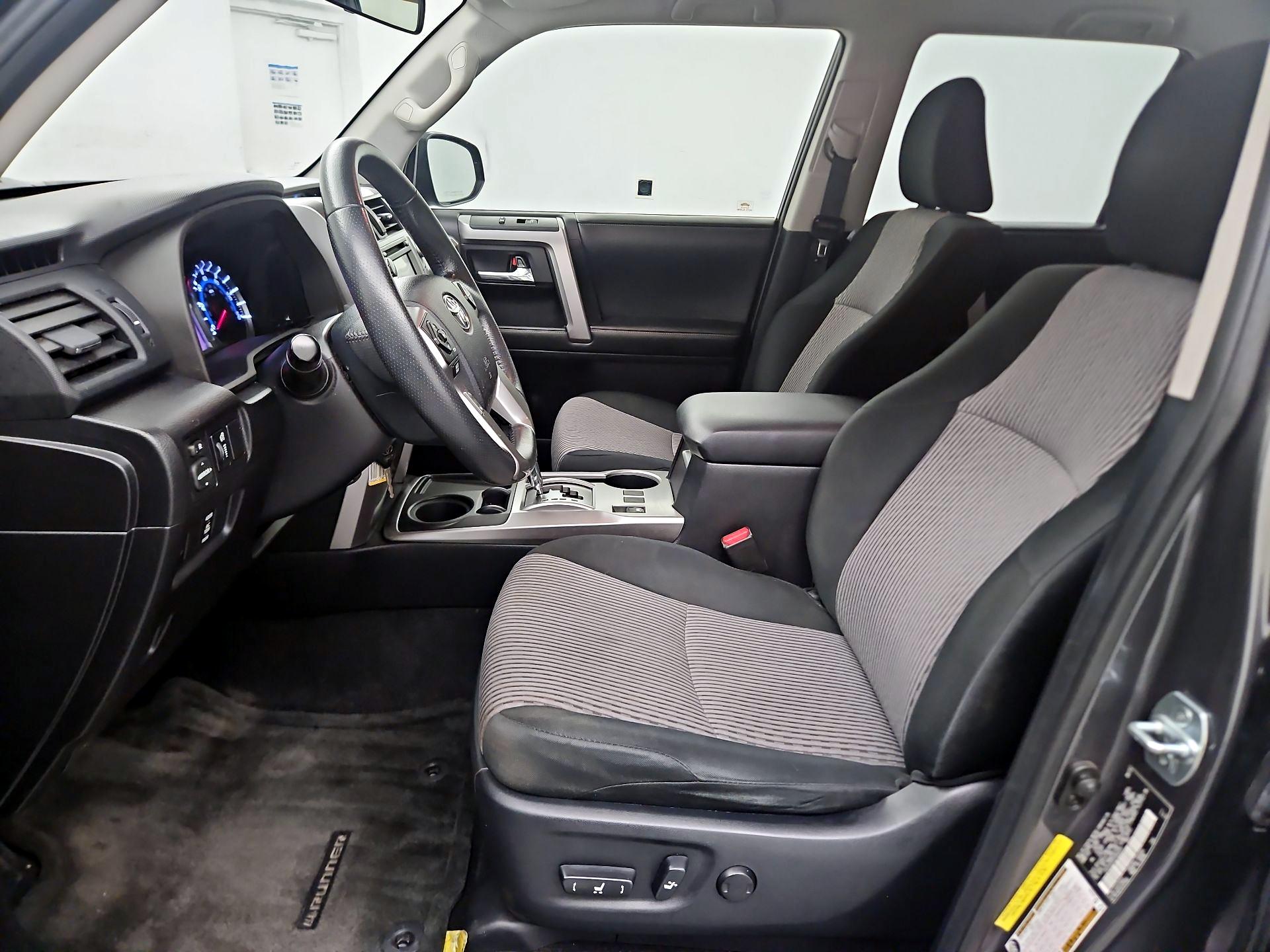 Thumbnail: 2014 Toyota 4Runner - 11