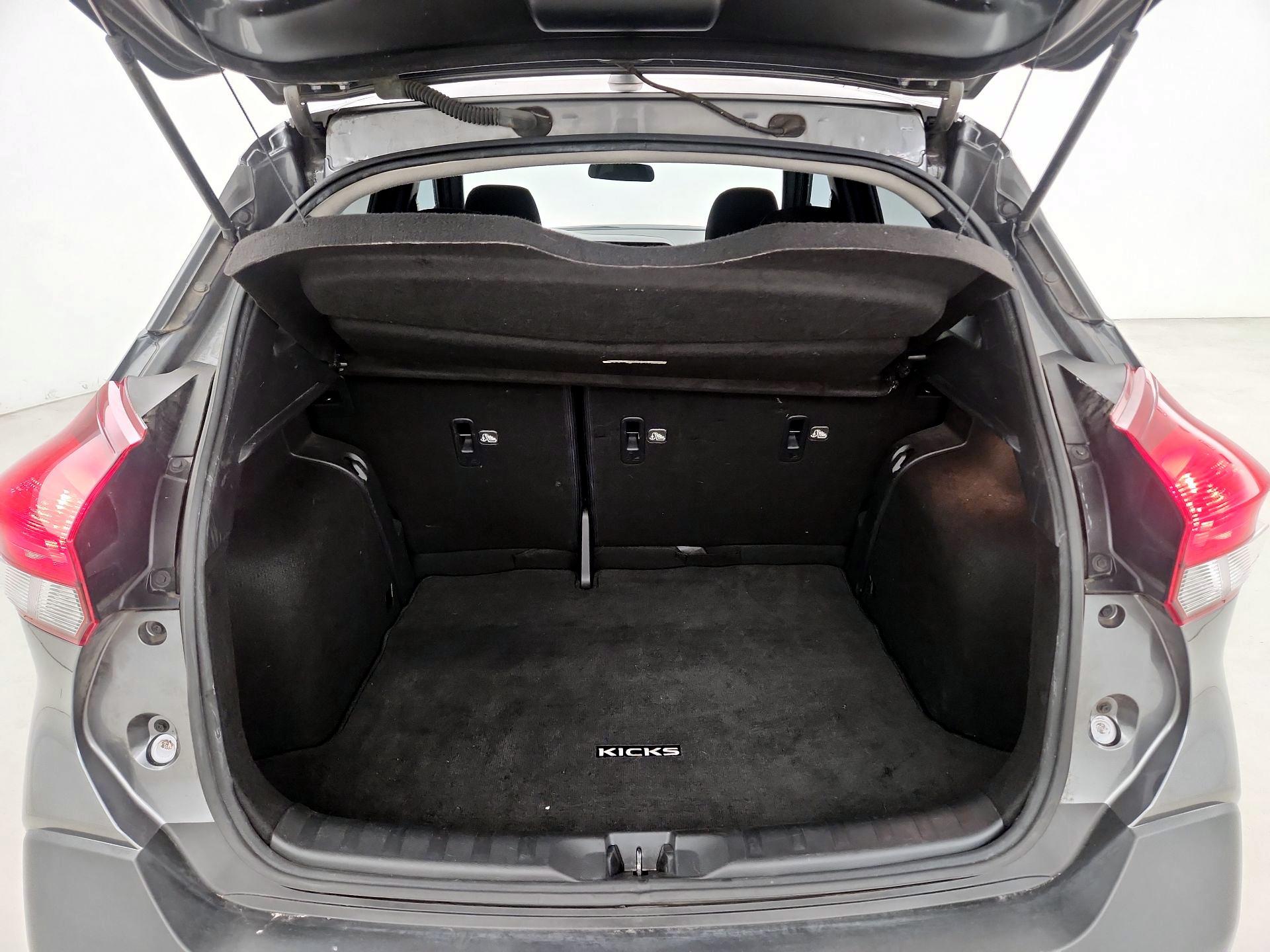 Thumbnail: 2018 Nissan Kicks - 20