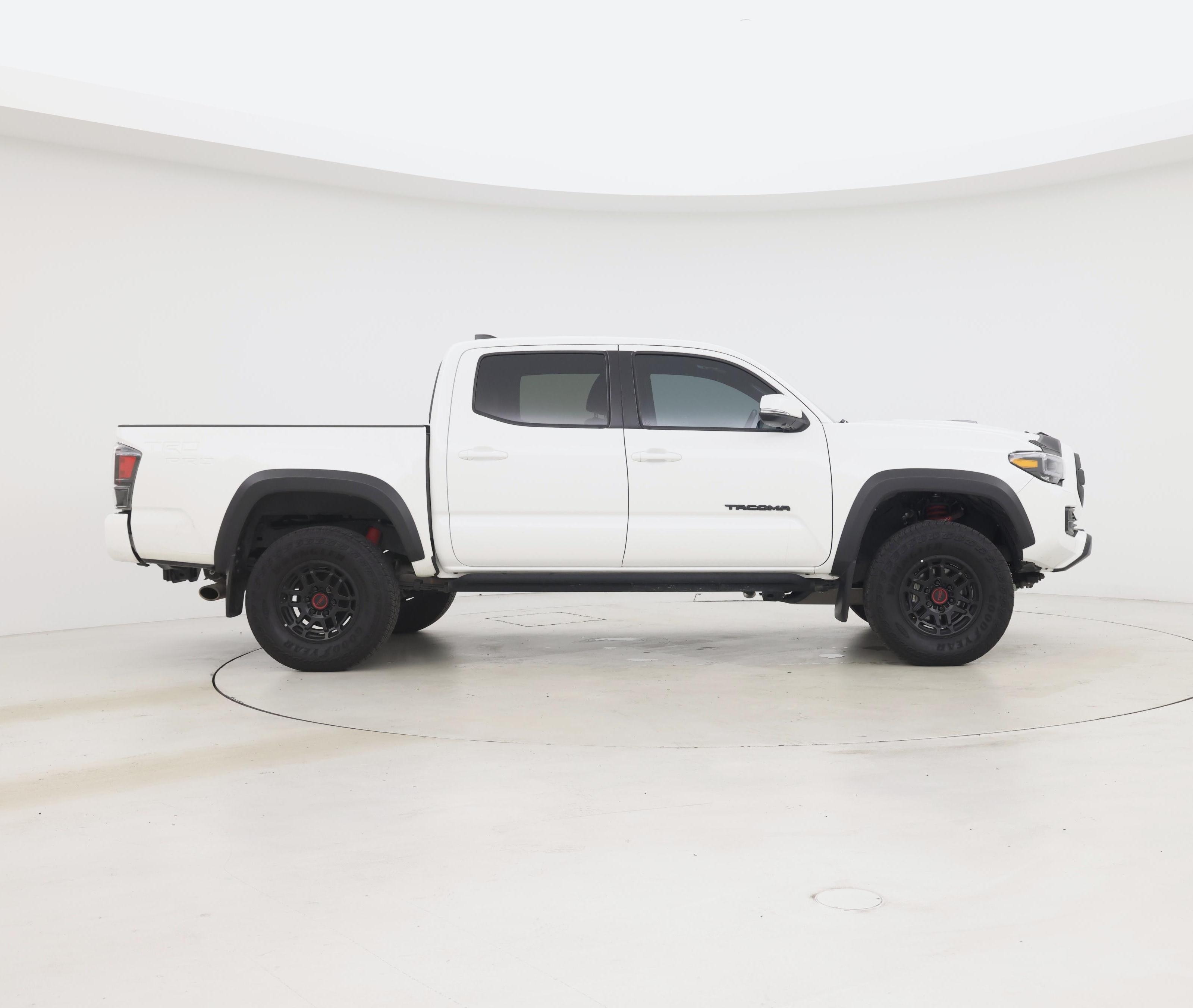 Thumbnail: 2022 Toyota Tacoma - 7