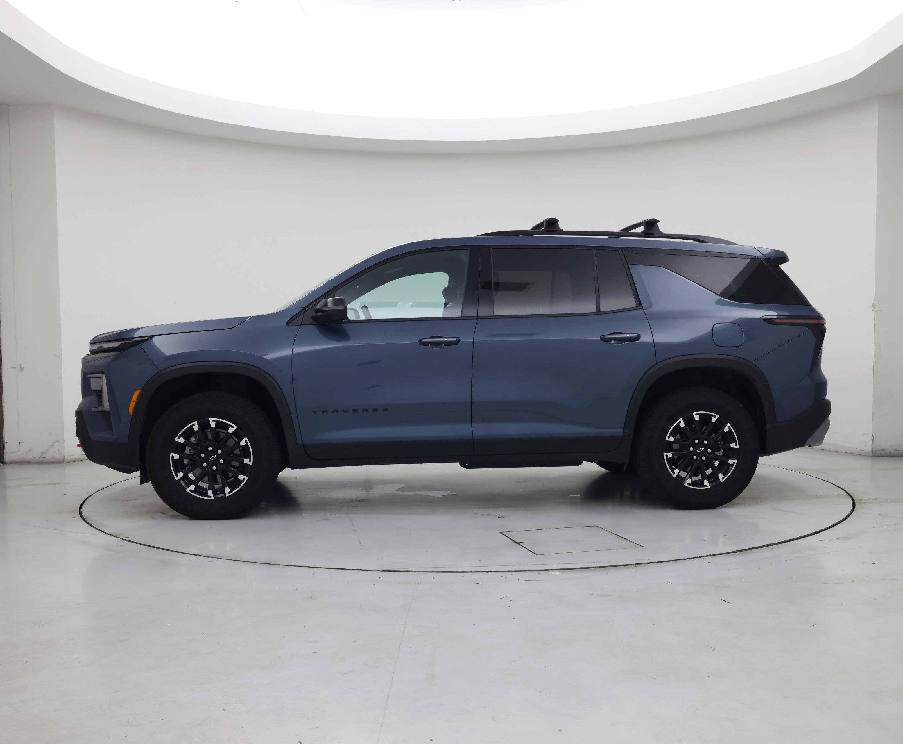Thumbnail: 2025 Chevrolet Traverse - 3