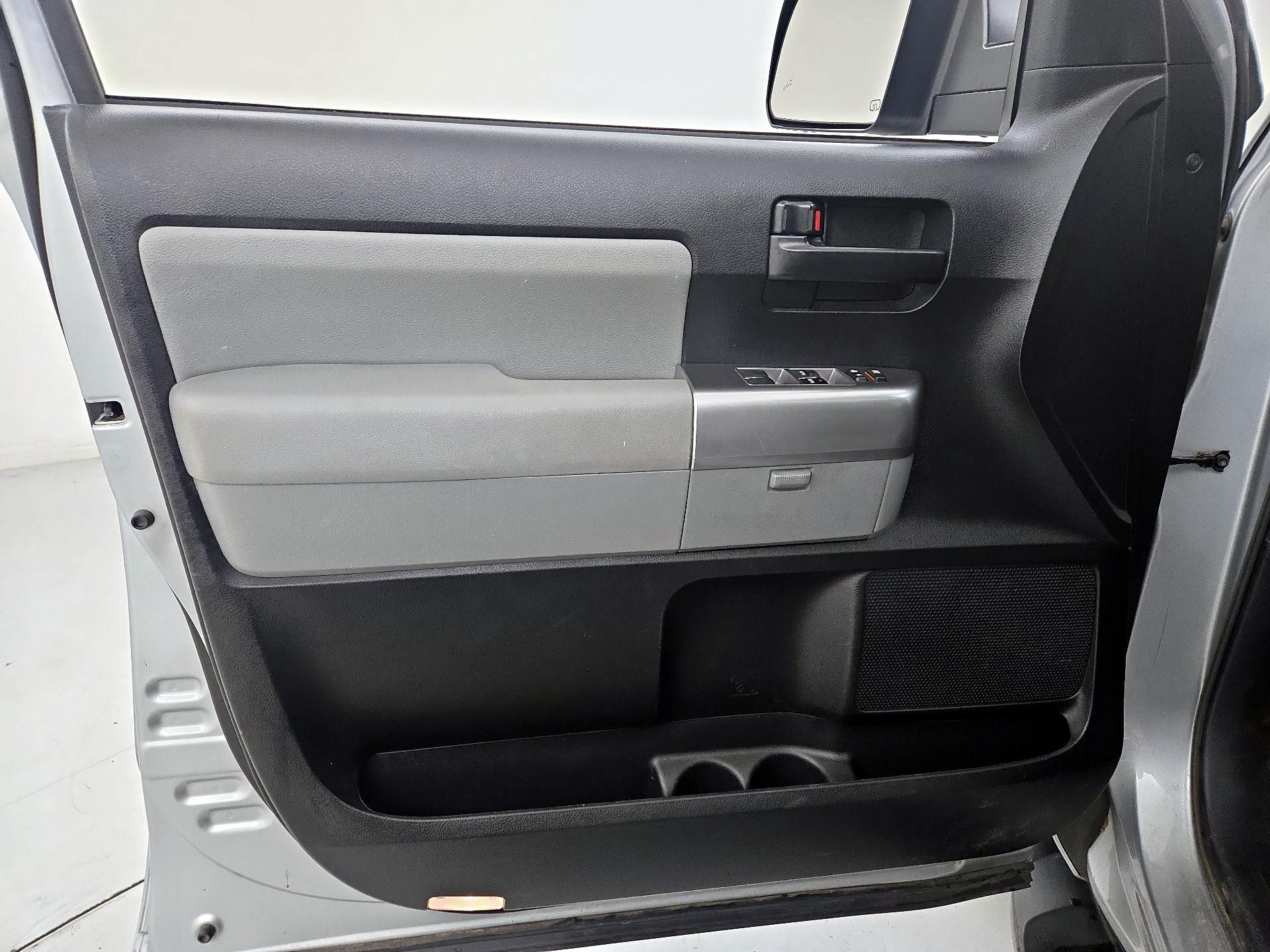 Thumbnail: 2020 Toyota Sequoia - 12