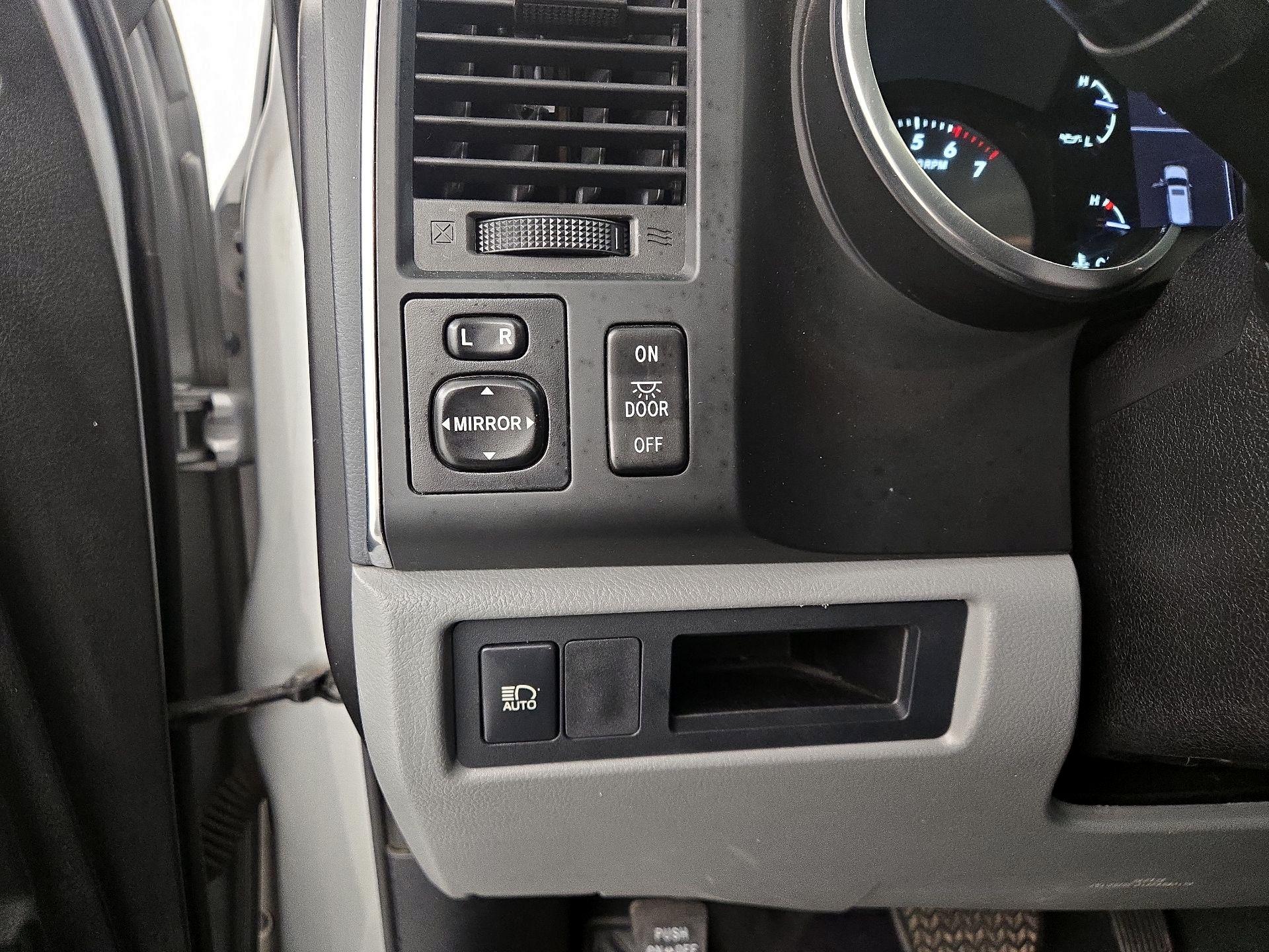 Thumbnail: 2020 Toyota Sequoia - 13