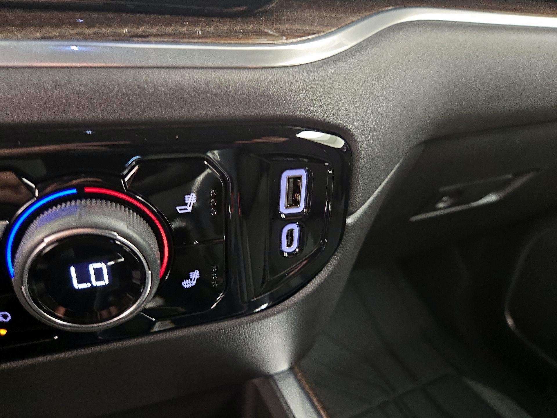 Thumbnail: 2025 Chevrolet Silverado 1500 - 18
