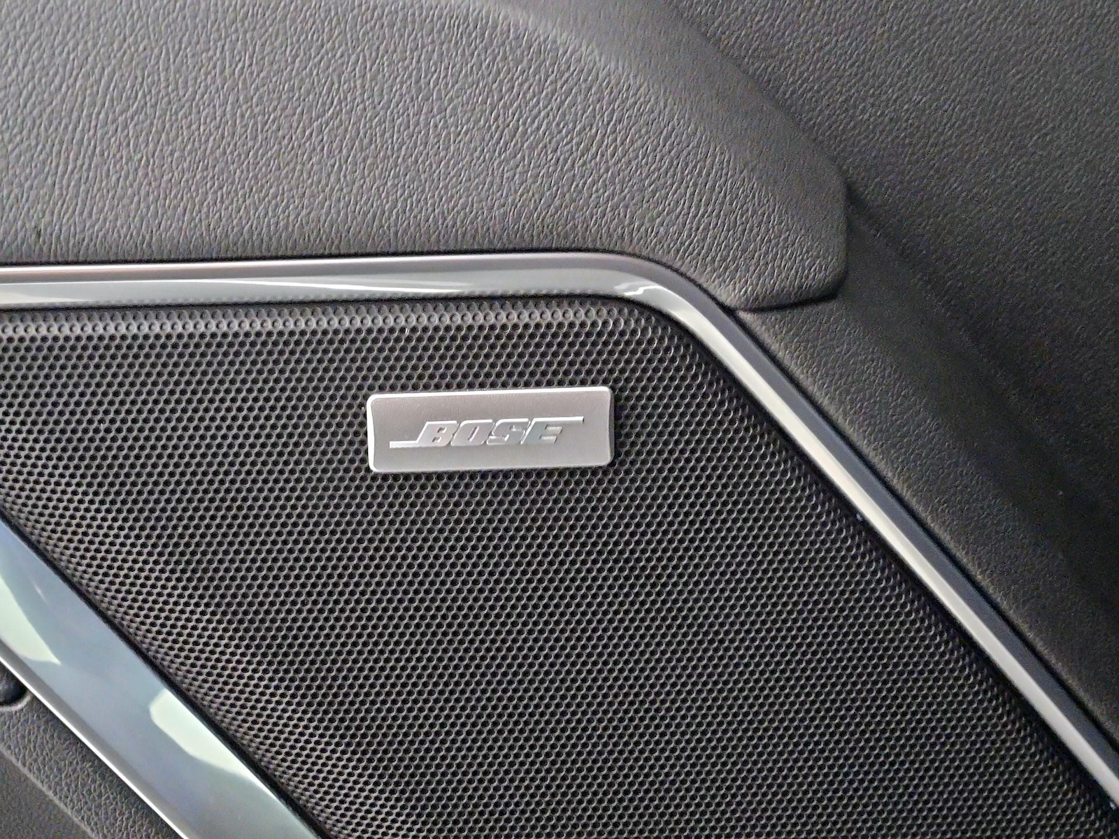 2025 Chevrolet Silverado 1500 RST - Photo 23