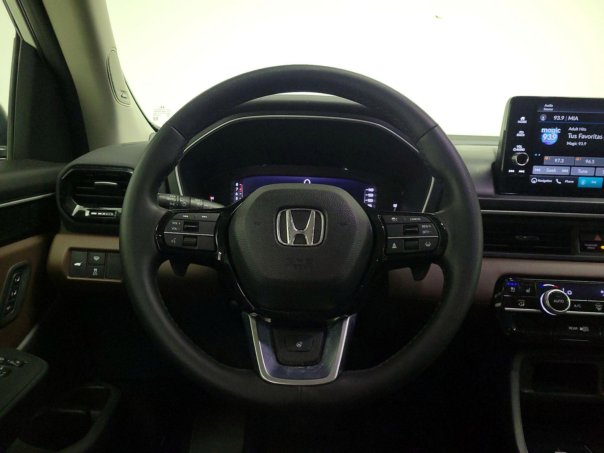 Thumbnail: 2023 Honda Pilot - 10