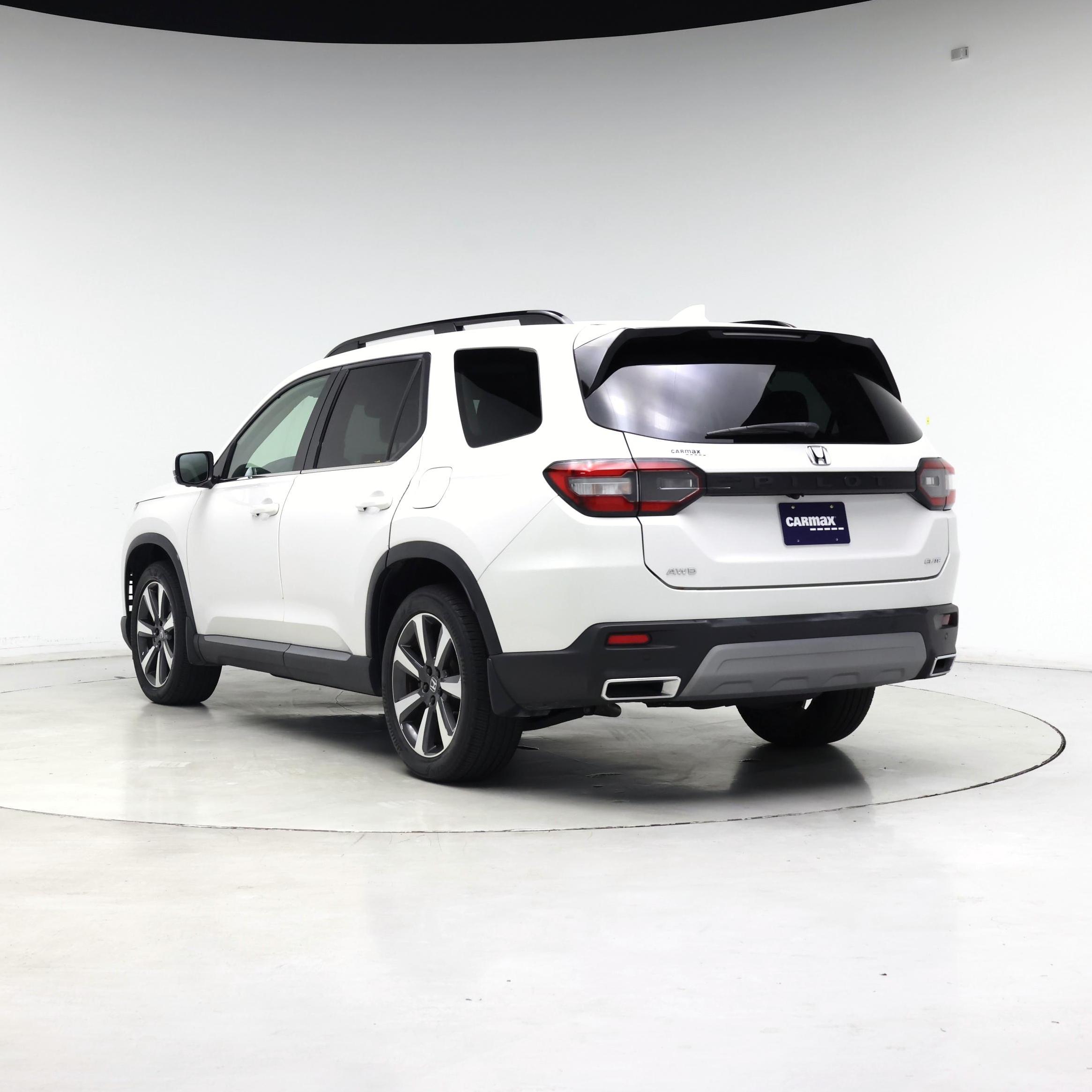 Thumbnail: 2023 Honda Pilot - 2