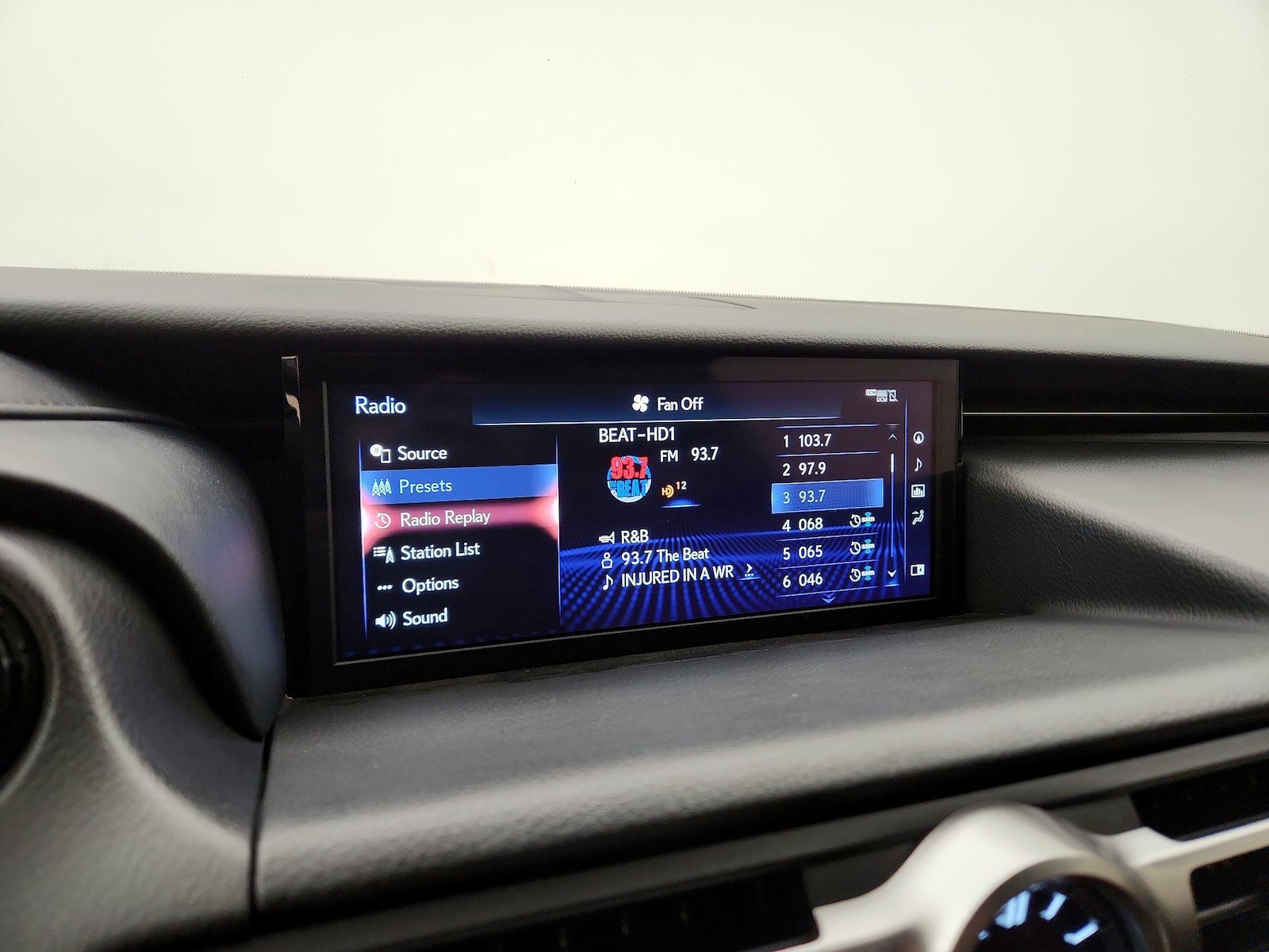 2021 Lexus RC 350 F SPORT - Photo 17