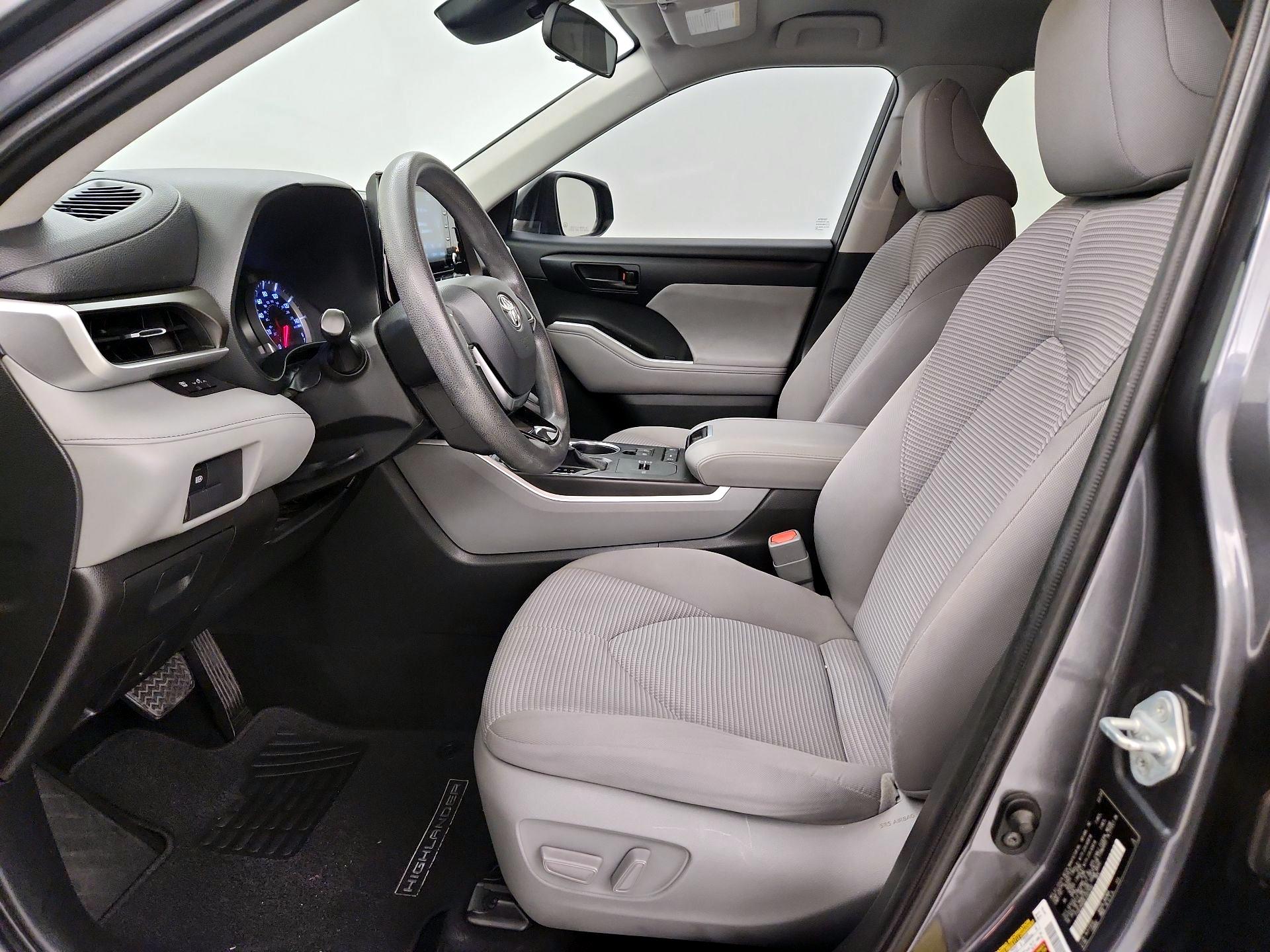 Thumbnail: 2020 Toyota Highlander - 11