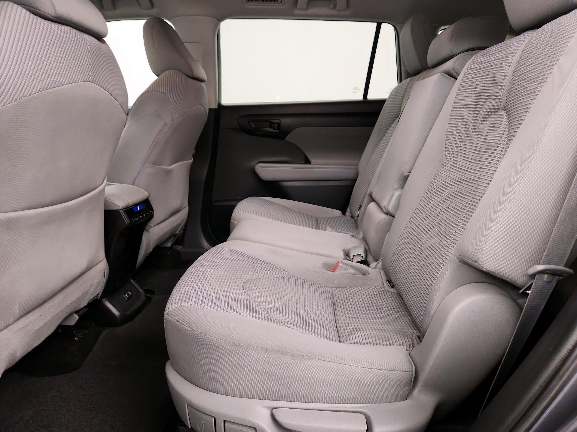Thumbnail: 2020 Toyota Highlander - 19