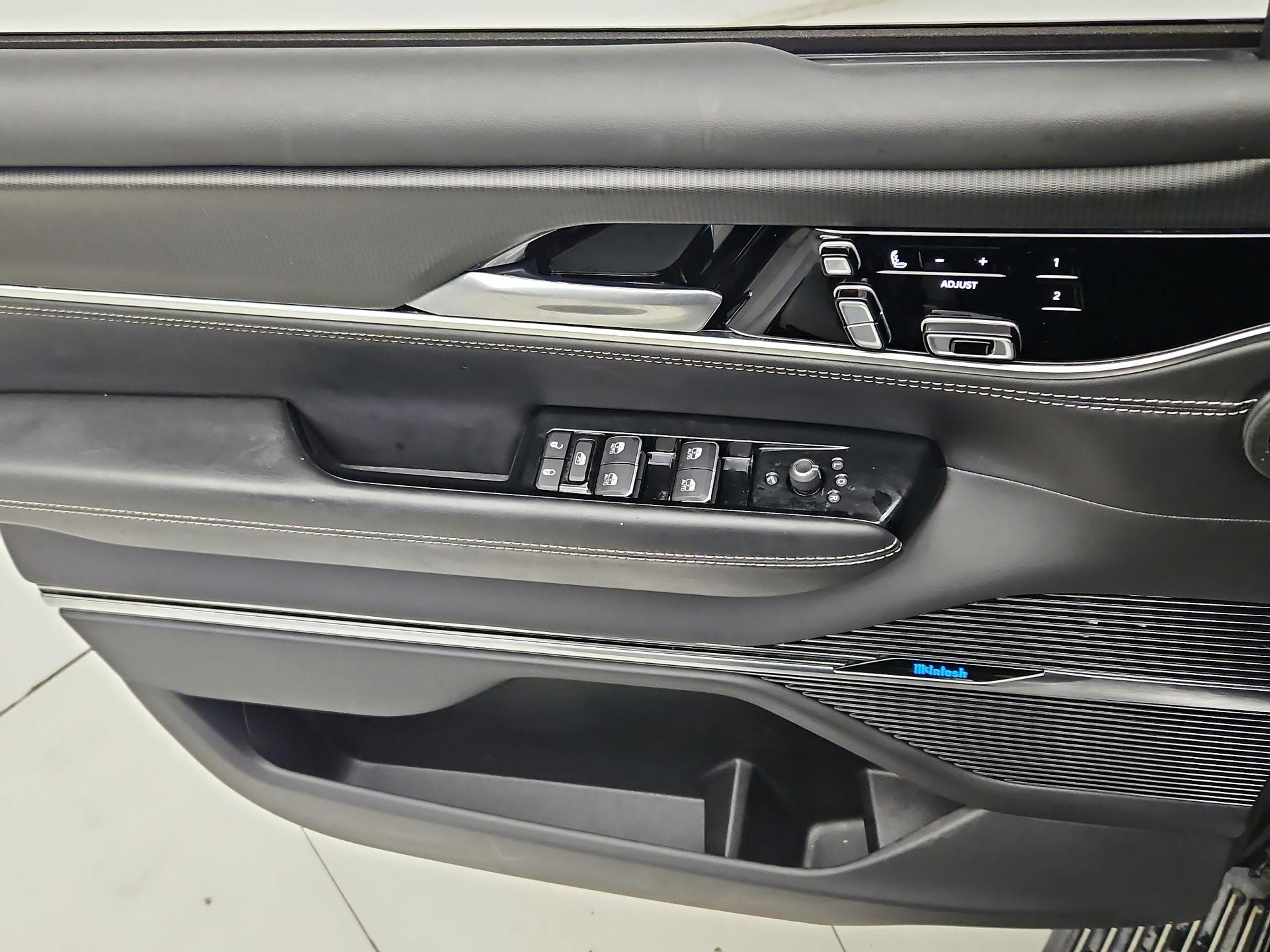 Thumbnail: 2023 Jeep Grand Wagoneer - 12