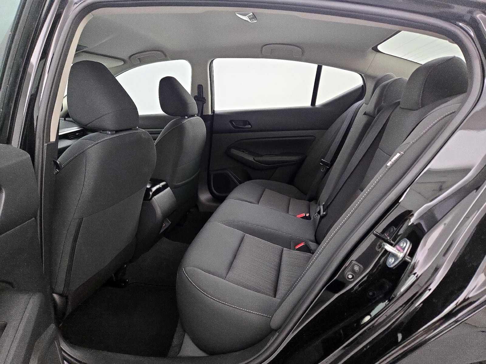 2025 Nissan Altima SV - Photo 20