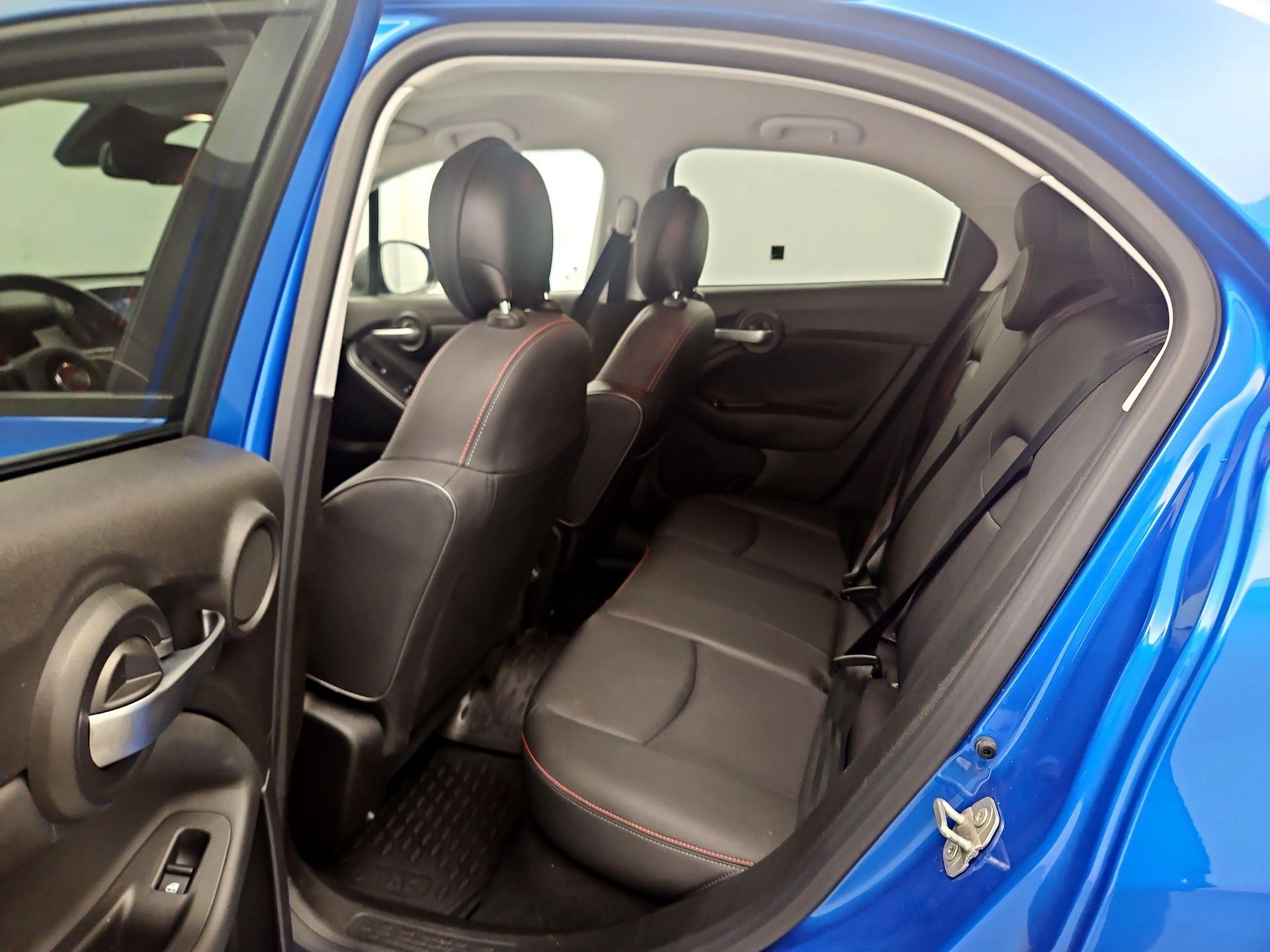 Thumbnail: 2023 Fiat 500X - 19