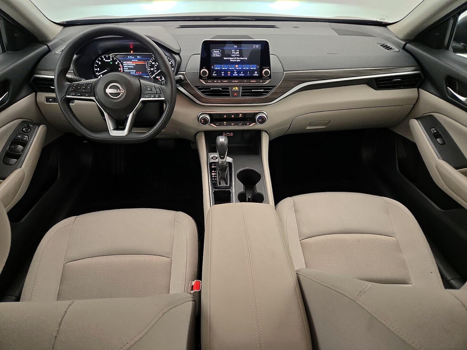 2025 Nissan Altima SV - Photo 10
