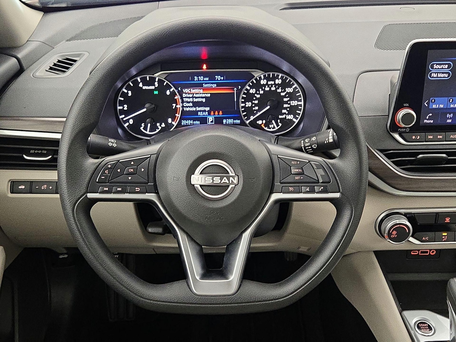 2025 Nissan Altima SV - Photo 11