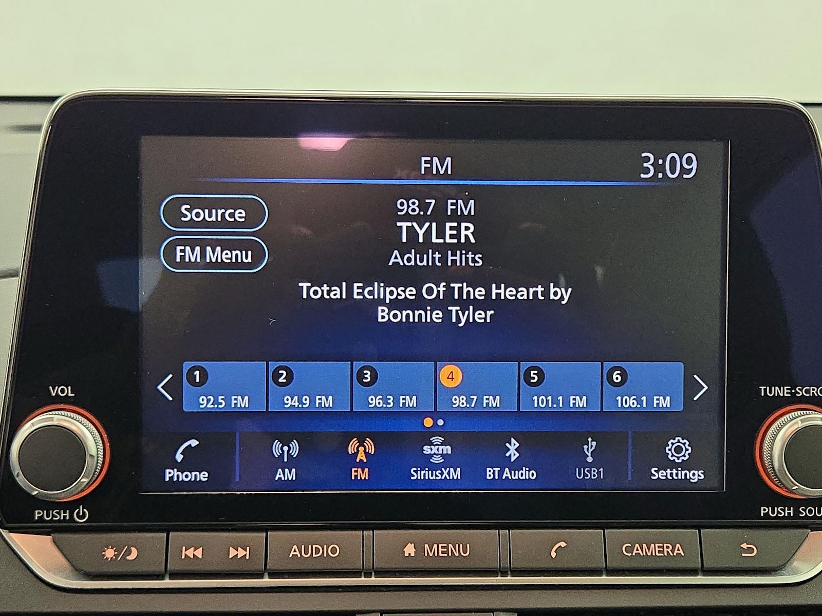 2025 Nissan Altima SV - Photo 16