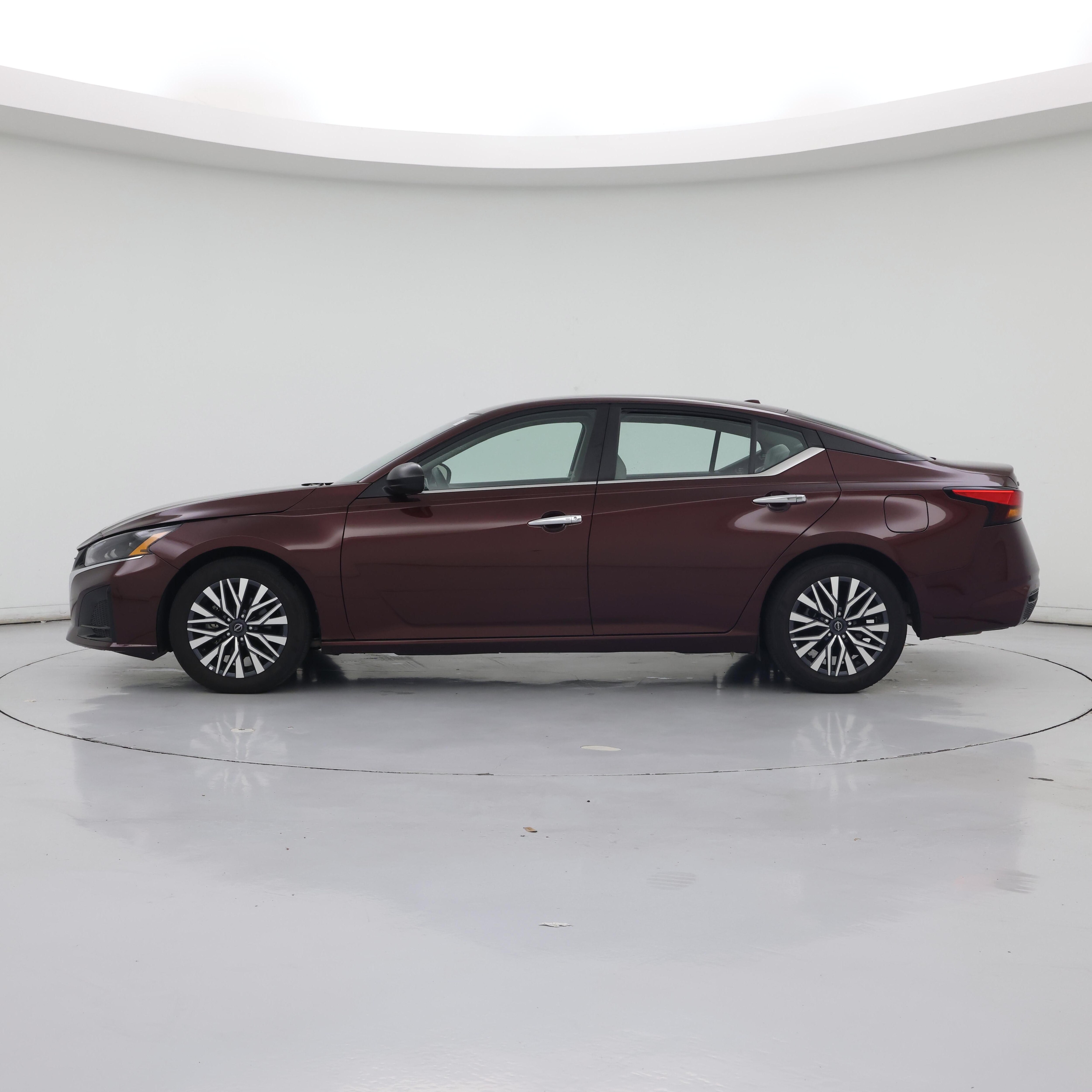 Thumbnail: 2025 Nissan Altima - 3