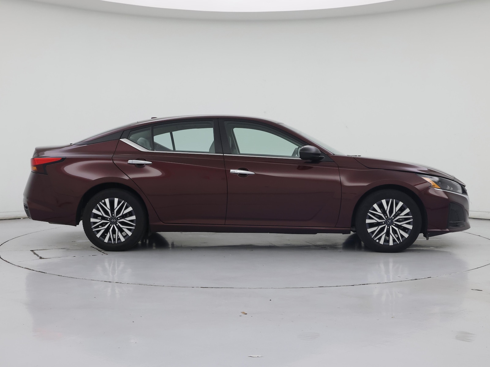 2025 Nissan Altima SV - Photo 8