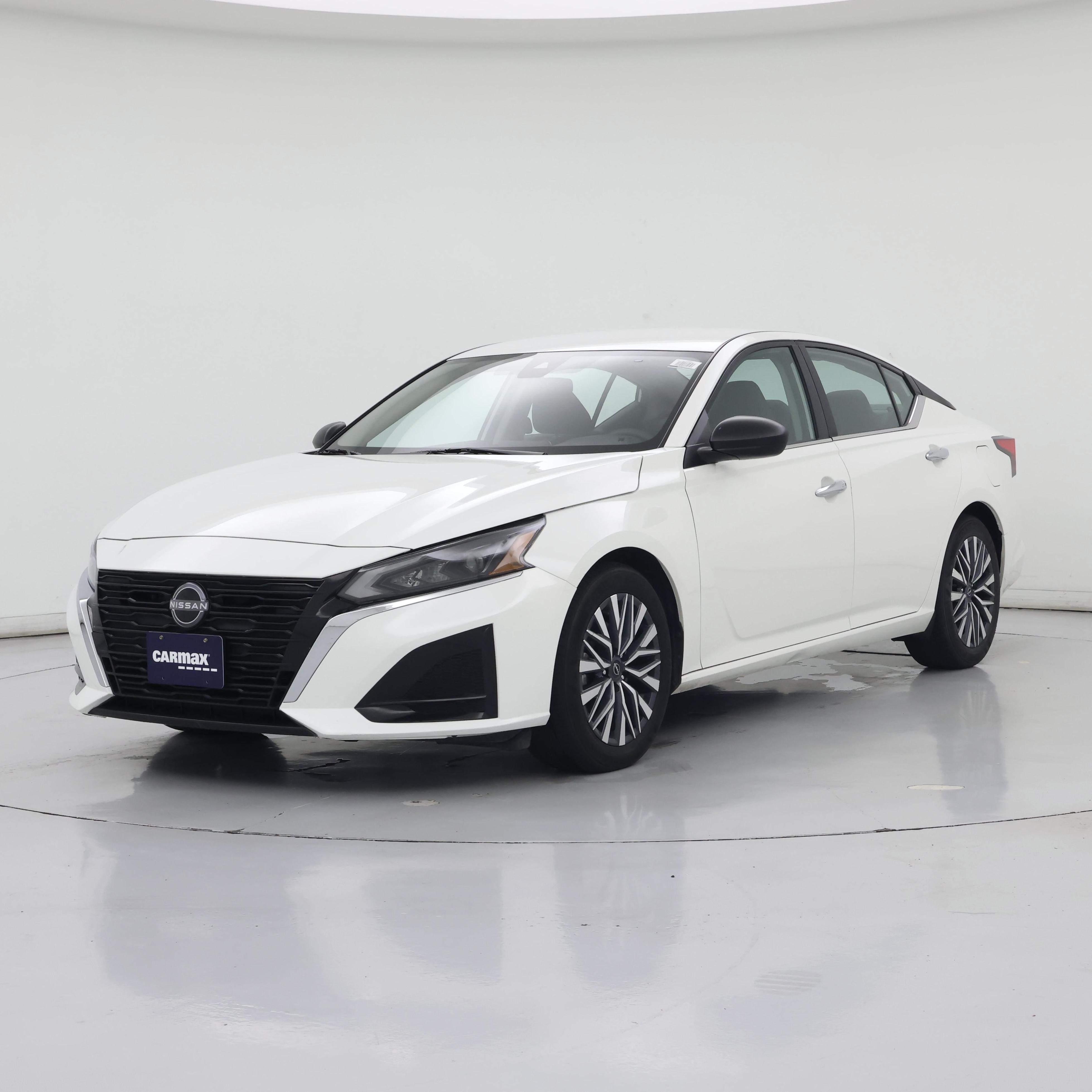 Thumbnail: 2025 Nissan Altima - 4