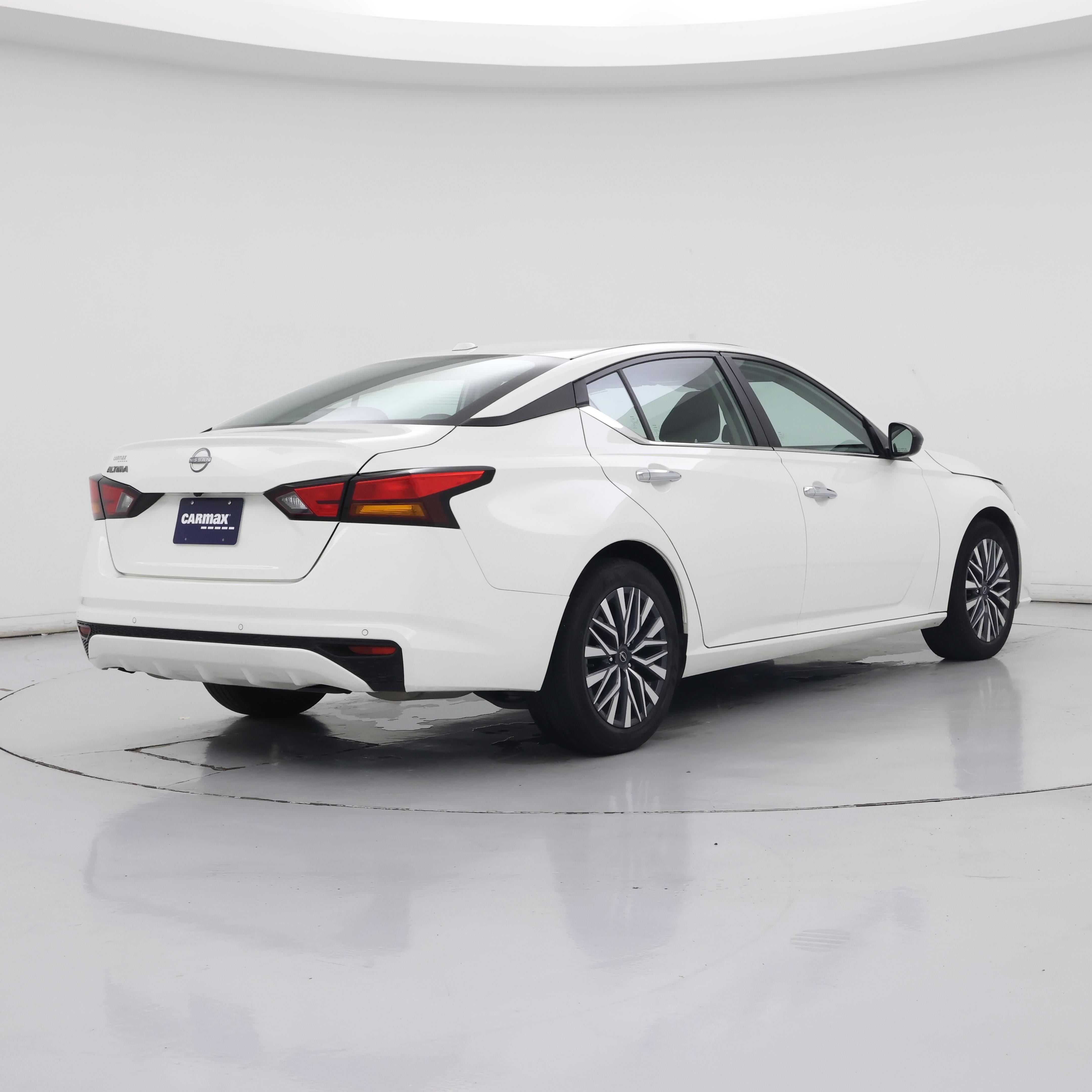 Thumbnail: 2025 Nissan Altima - 8