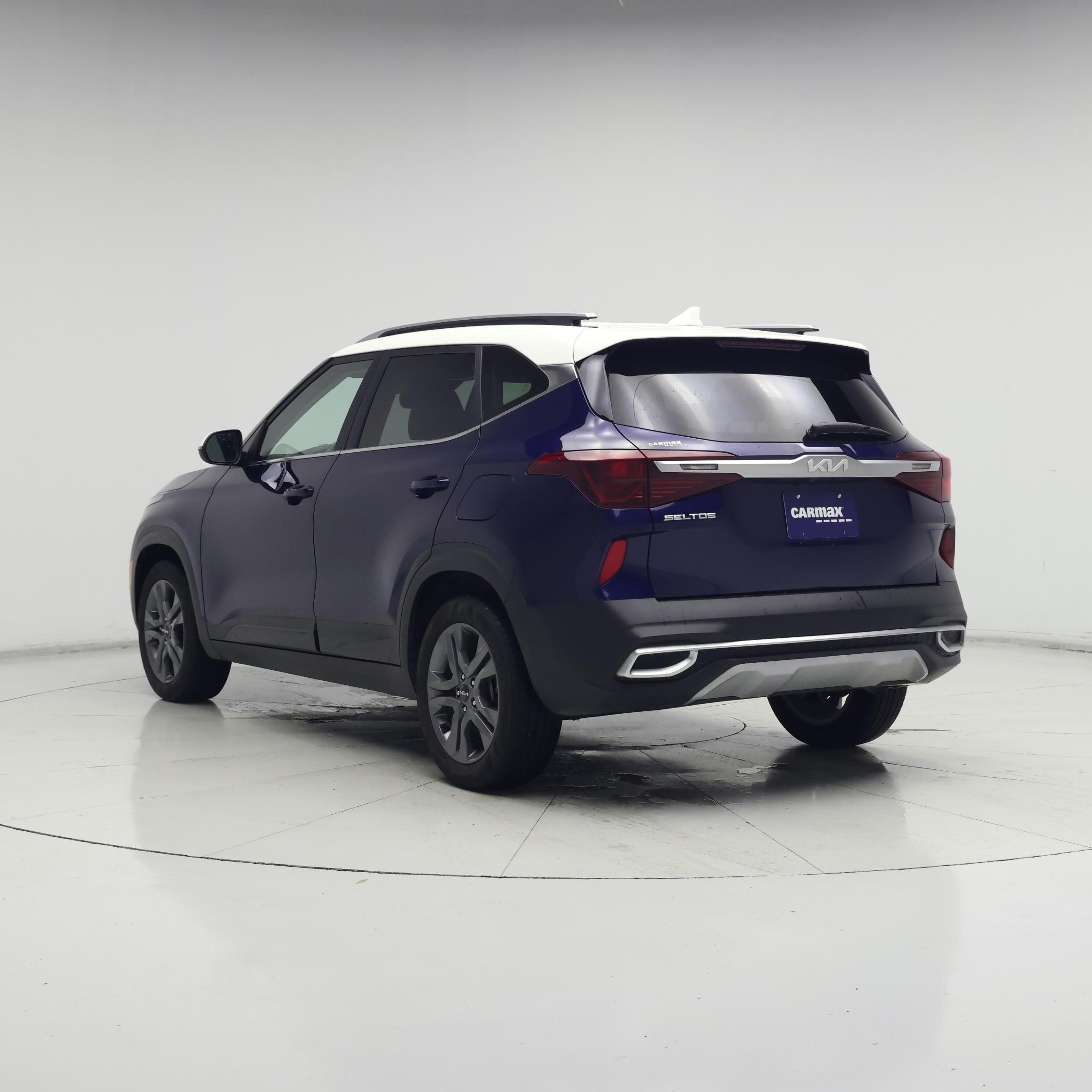 Thumbnail: 2023 Kia Seltos - 2
