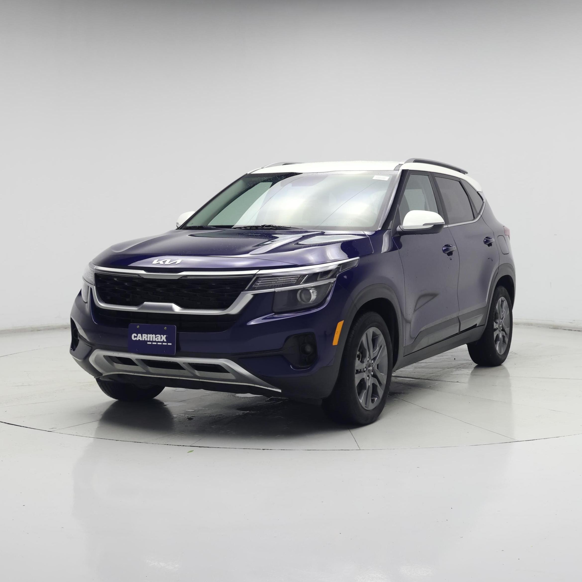 Thumbnail: 2023 Kia Seltos - 4