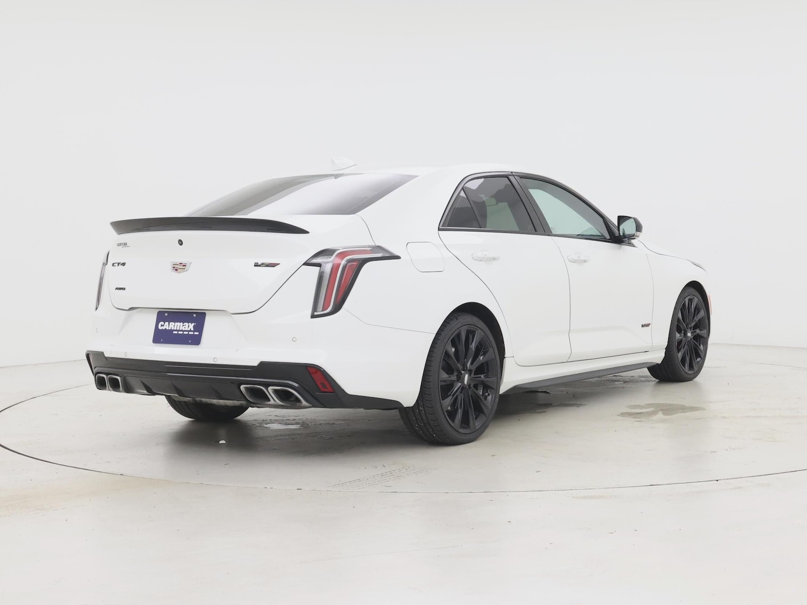 2024 Cadillac CT4 V-Series - Photo 9