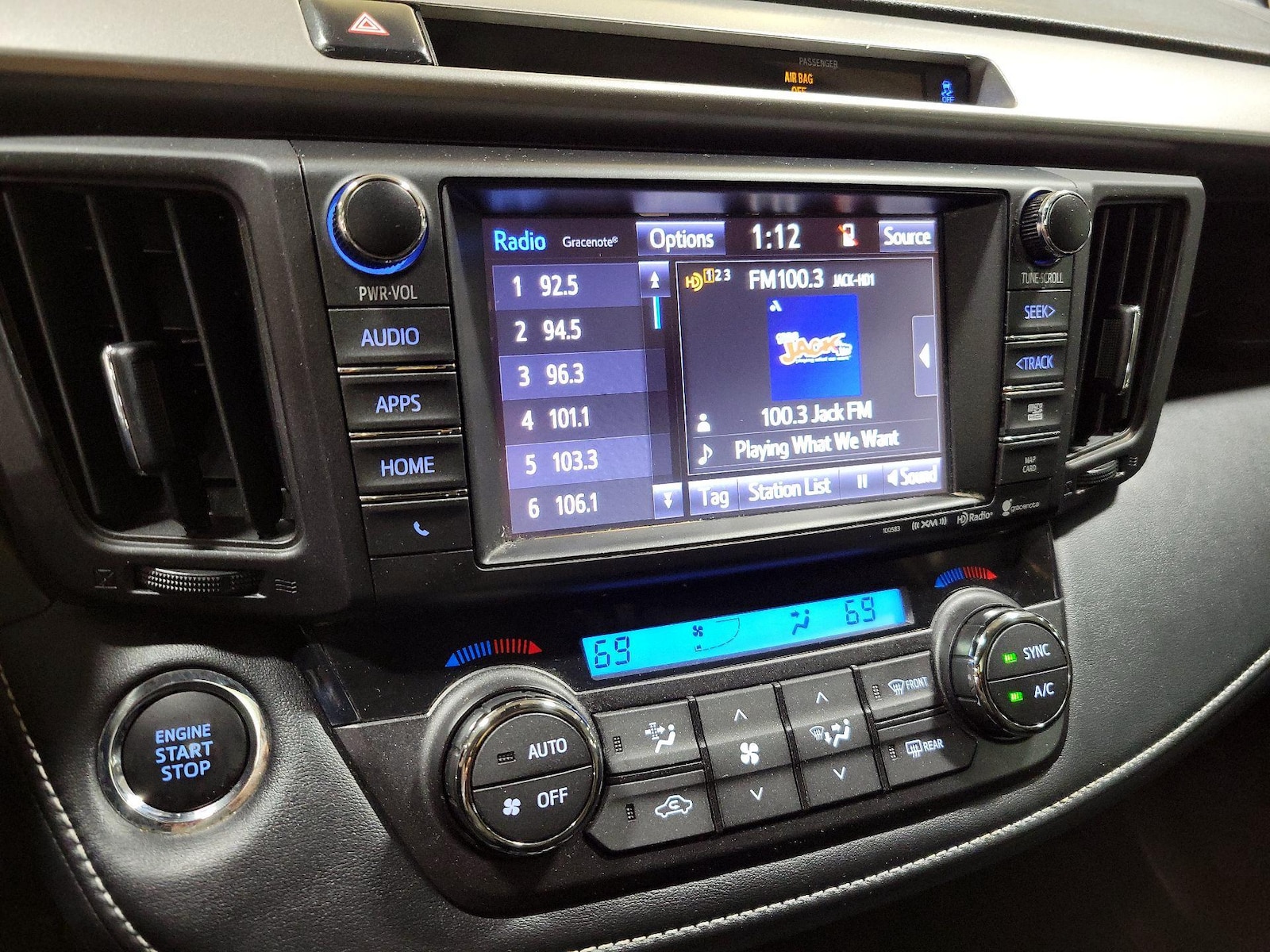2016 Toyota RAV4 Limited - Photo 16