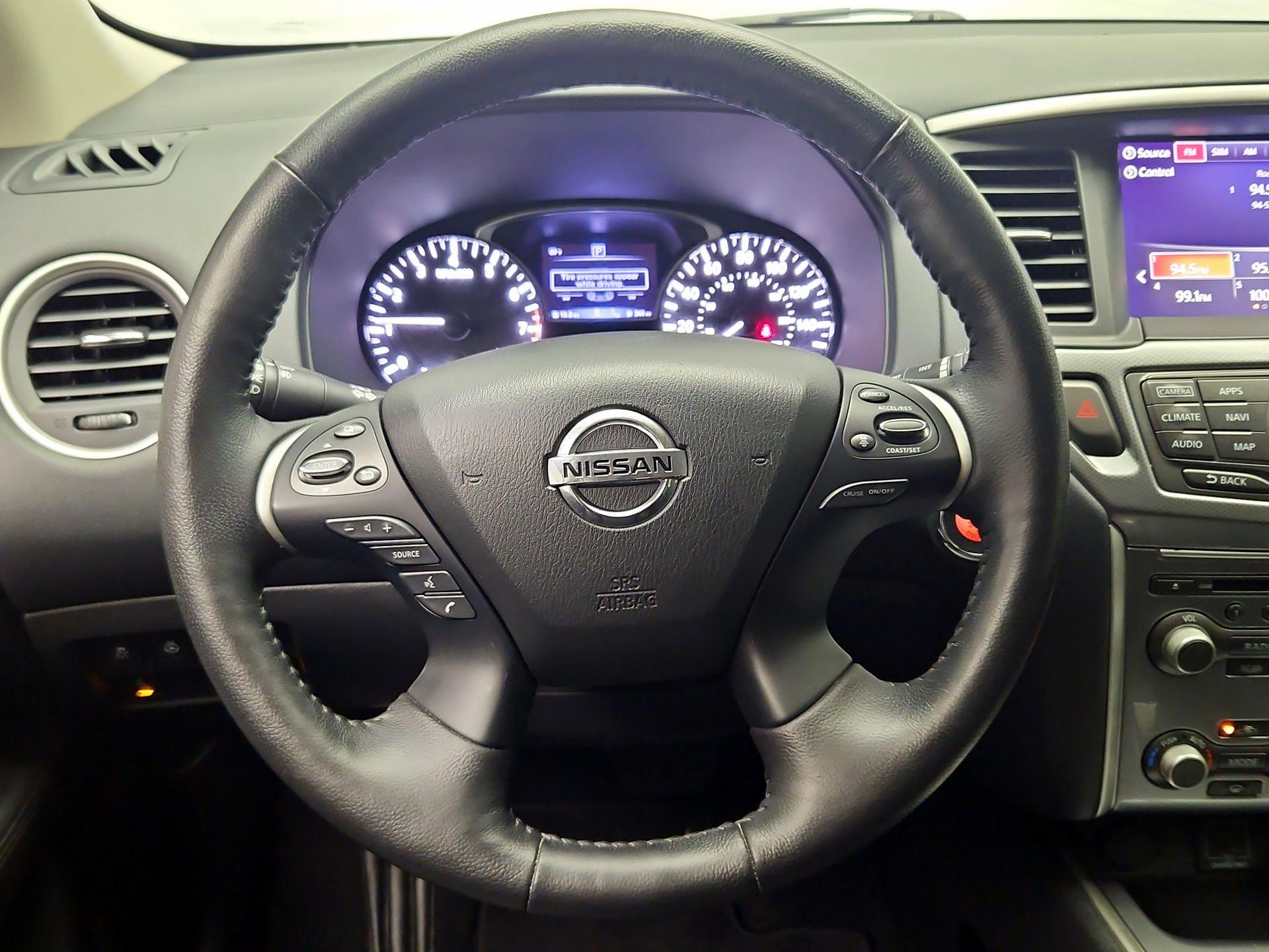 Thumbnail: 2020 Nissan Pathfinder - 10