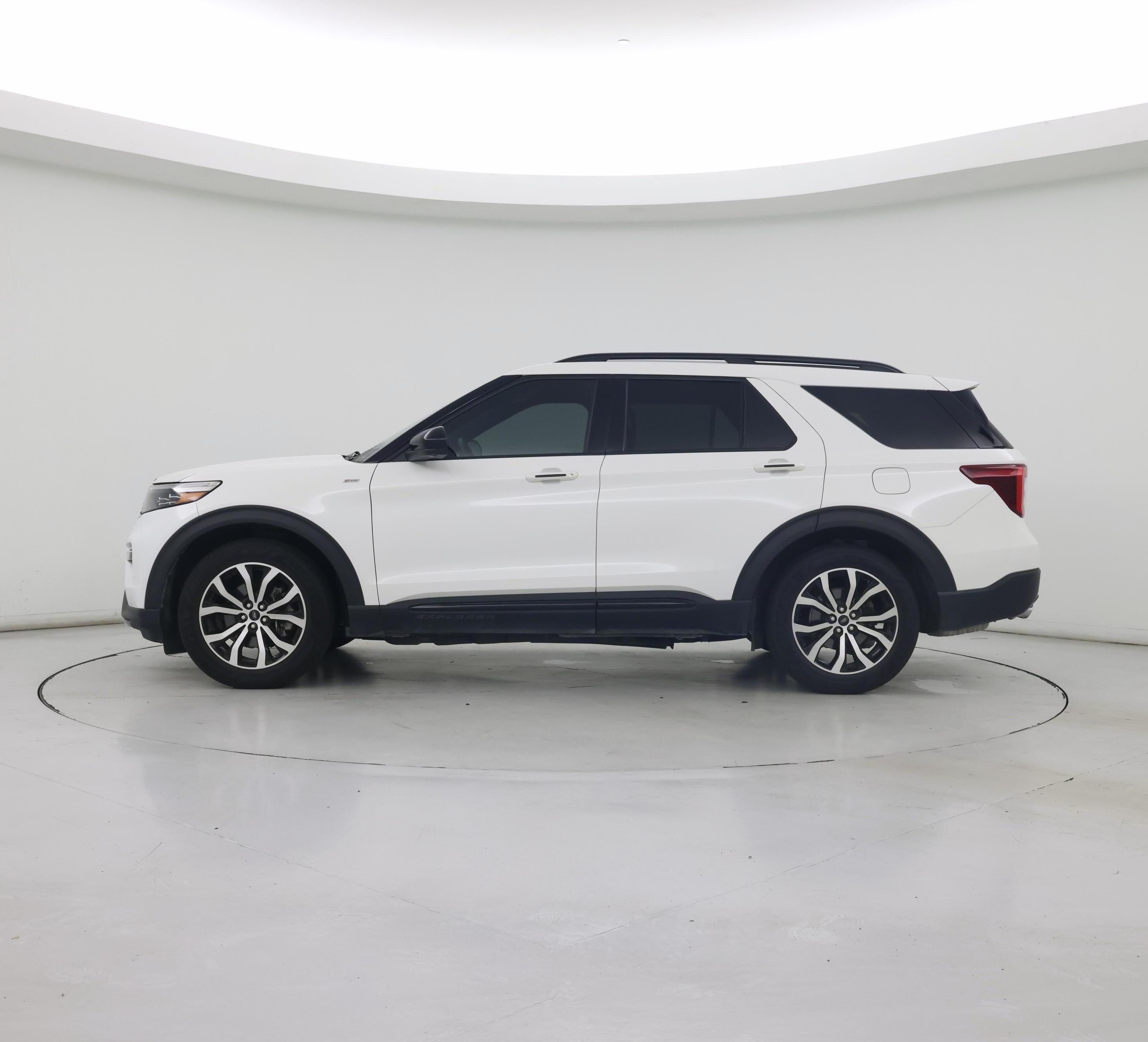 Thumbnail: 2022 Ford Explorer - 3