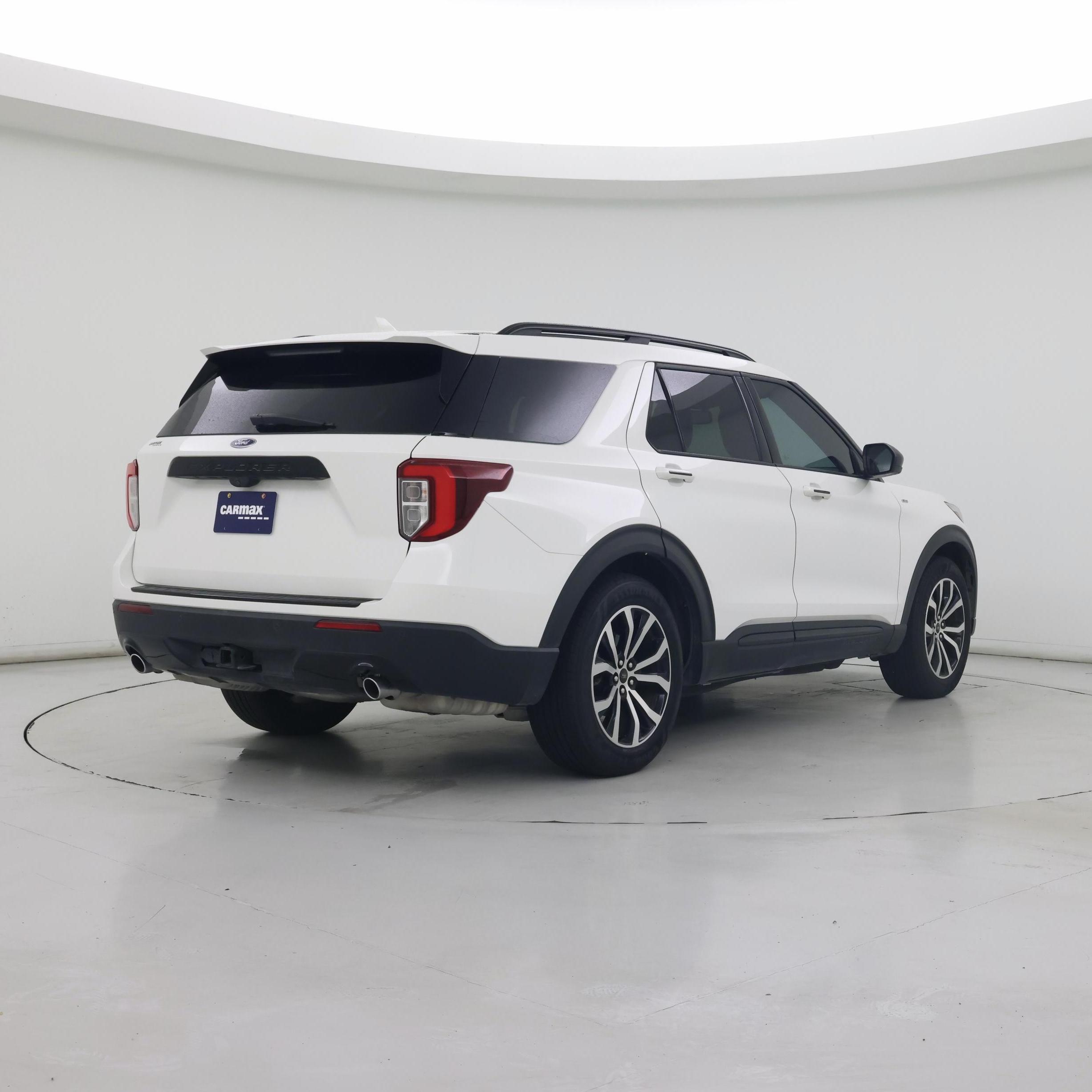 Thumbnail: 2022 Ford Explorer - 8