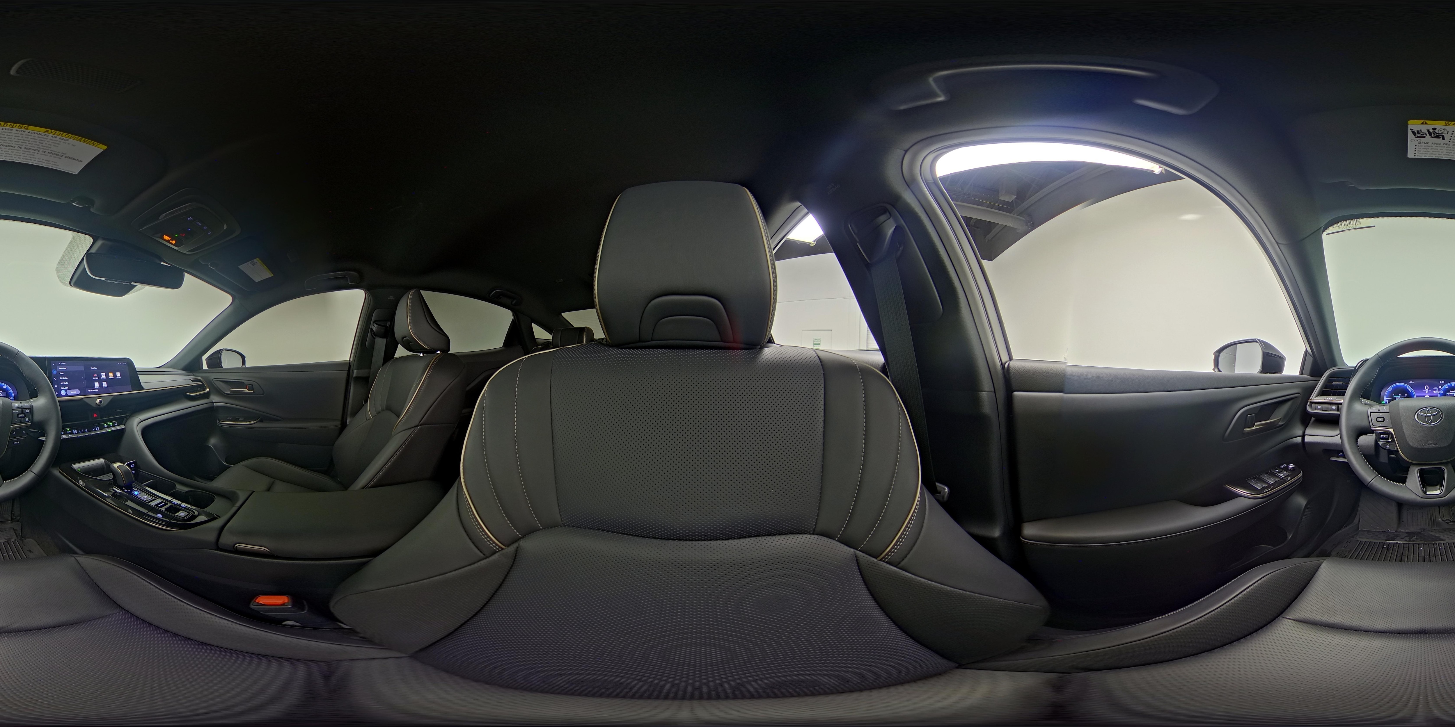 2026 Toyota Crown XLE - Photo 26