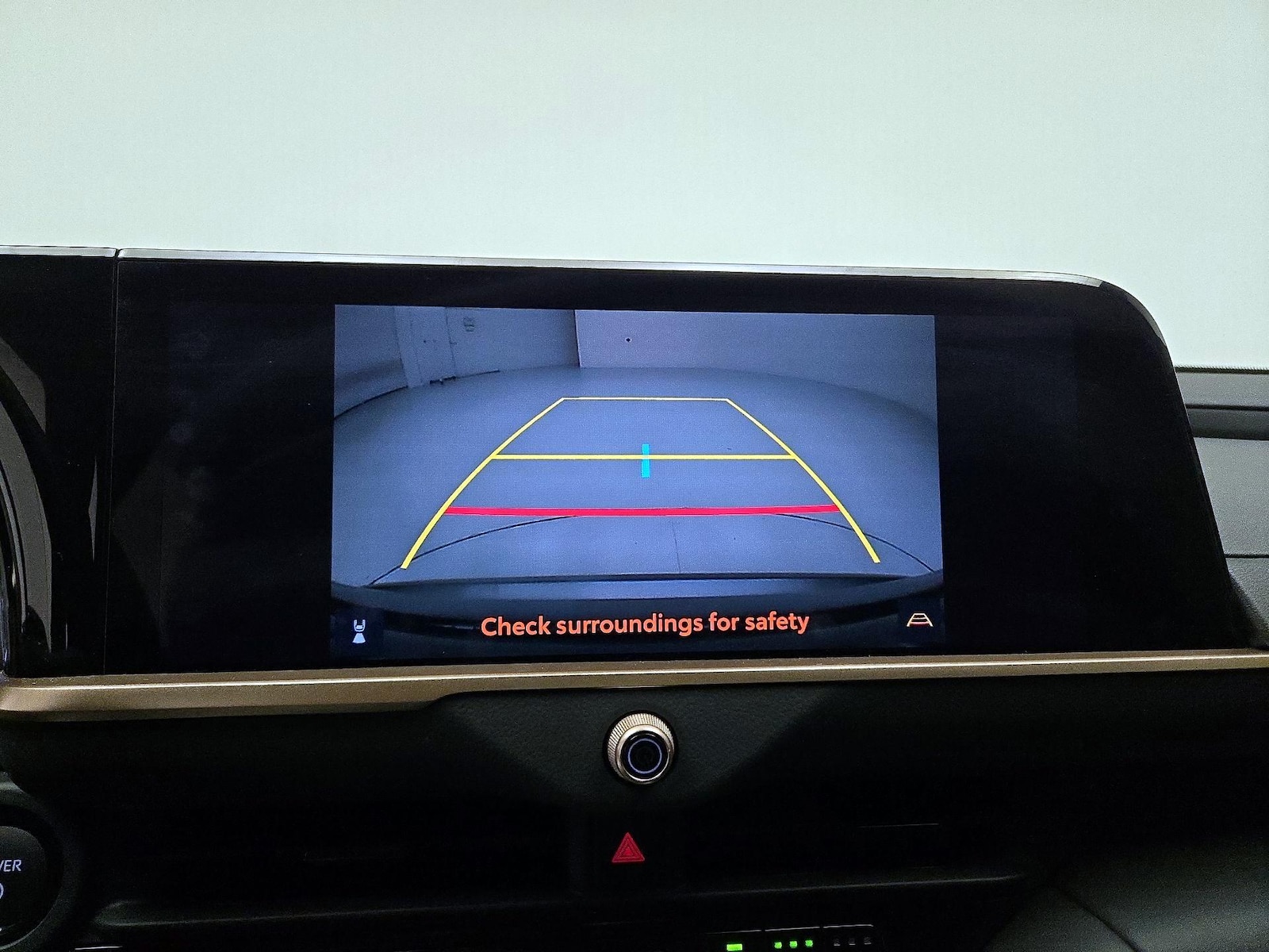 2026 Toyota Crown XLE - Photo 15