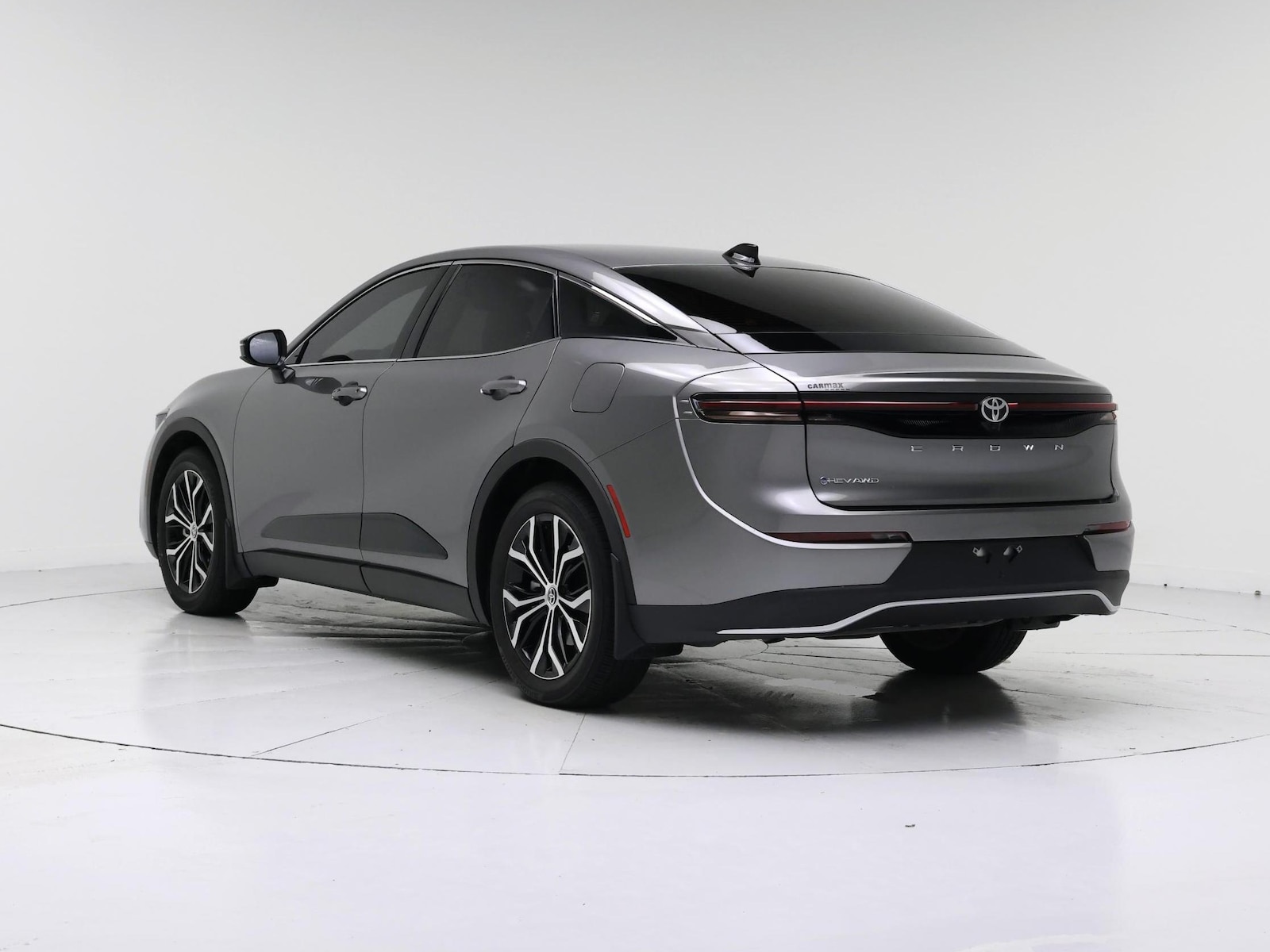 2026 Toyota Crown XLE - Photo 3