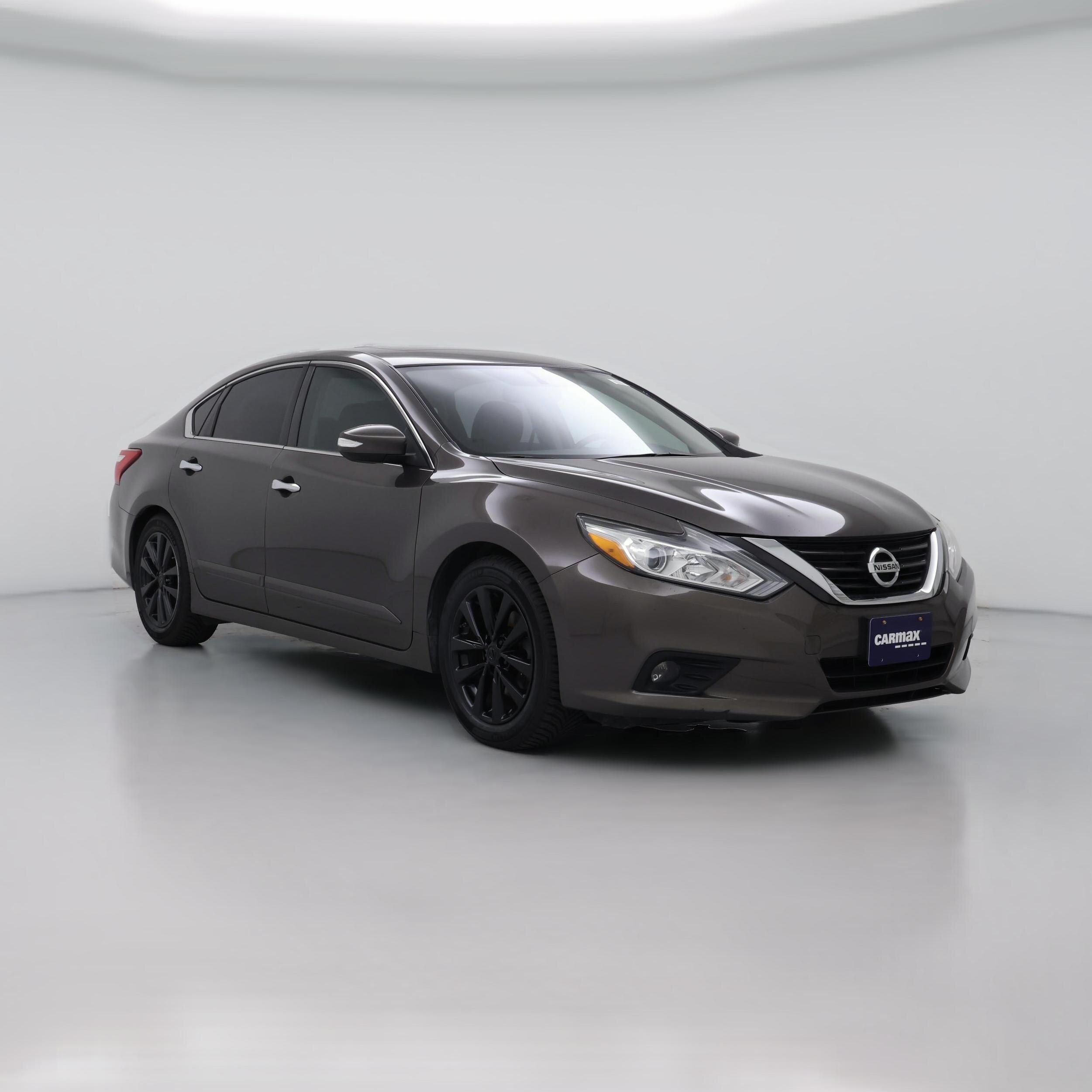 Thumbnail: 2016 Nissan Altima - 1