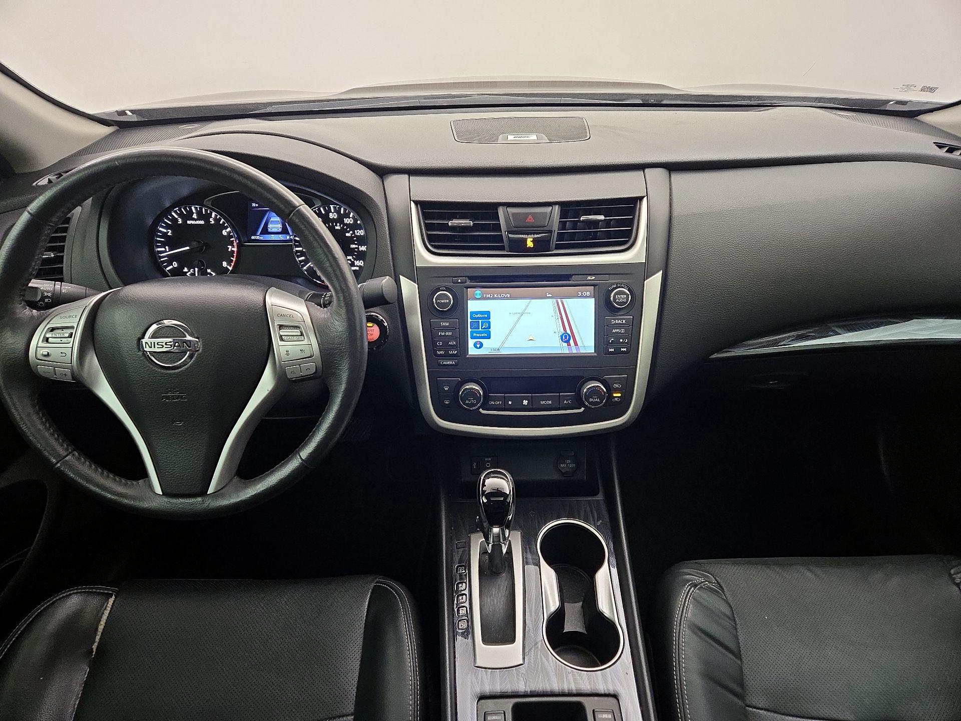 Thumbnail: 2016 Nissan Altima - 9