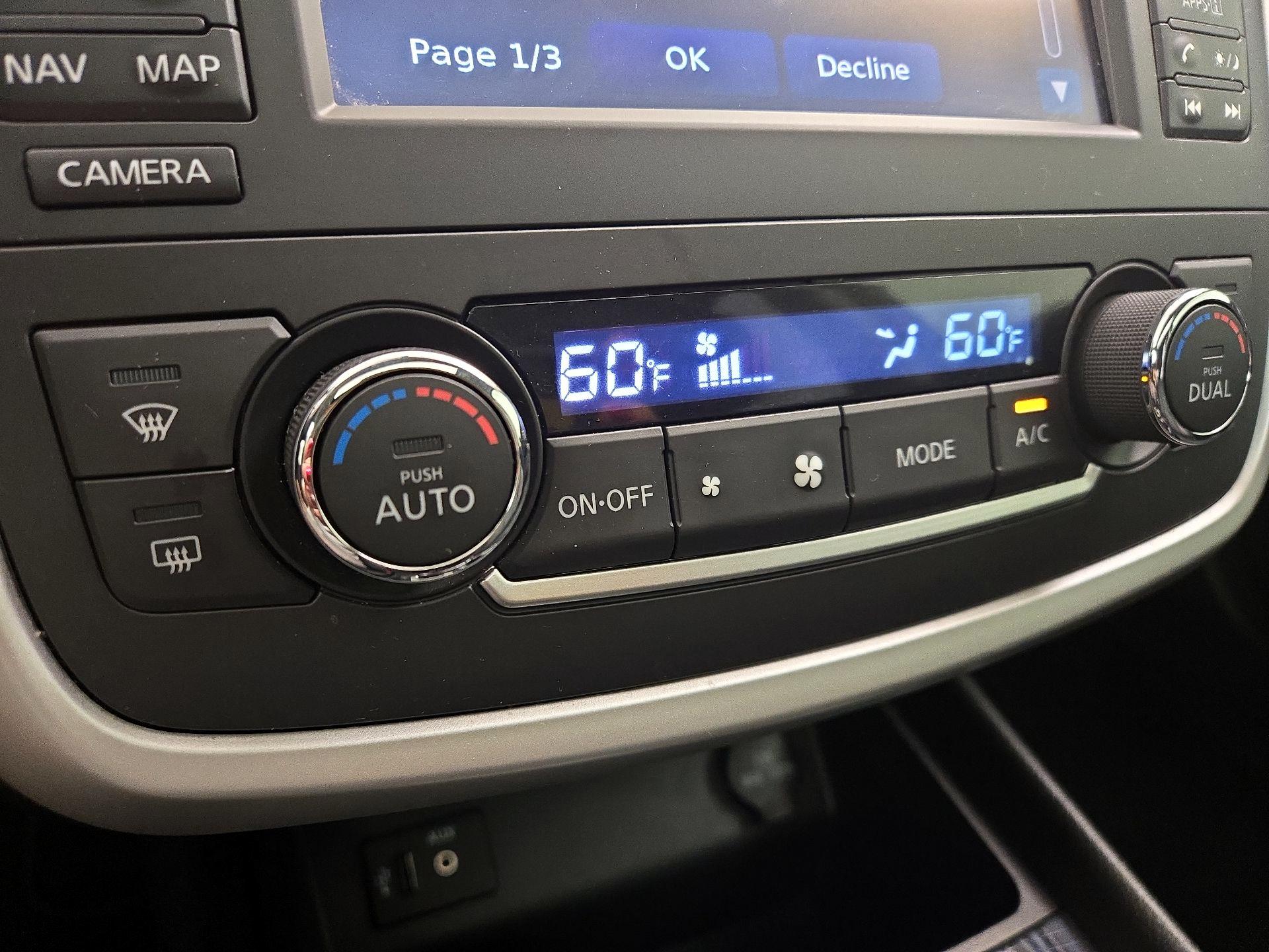 Thumbnail: 2016 Nissan Altima - 17
