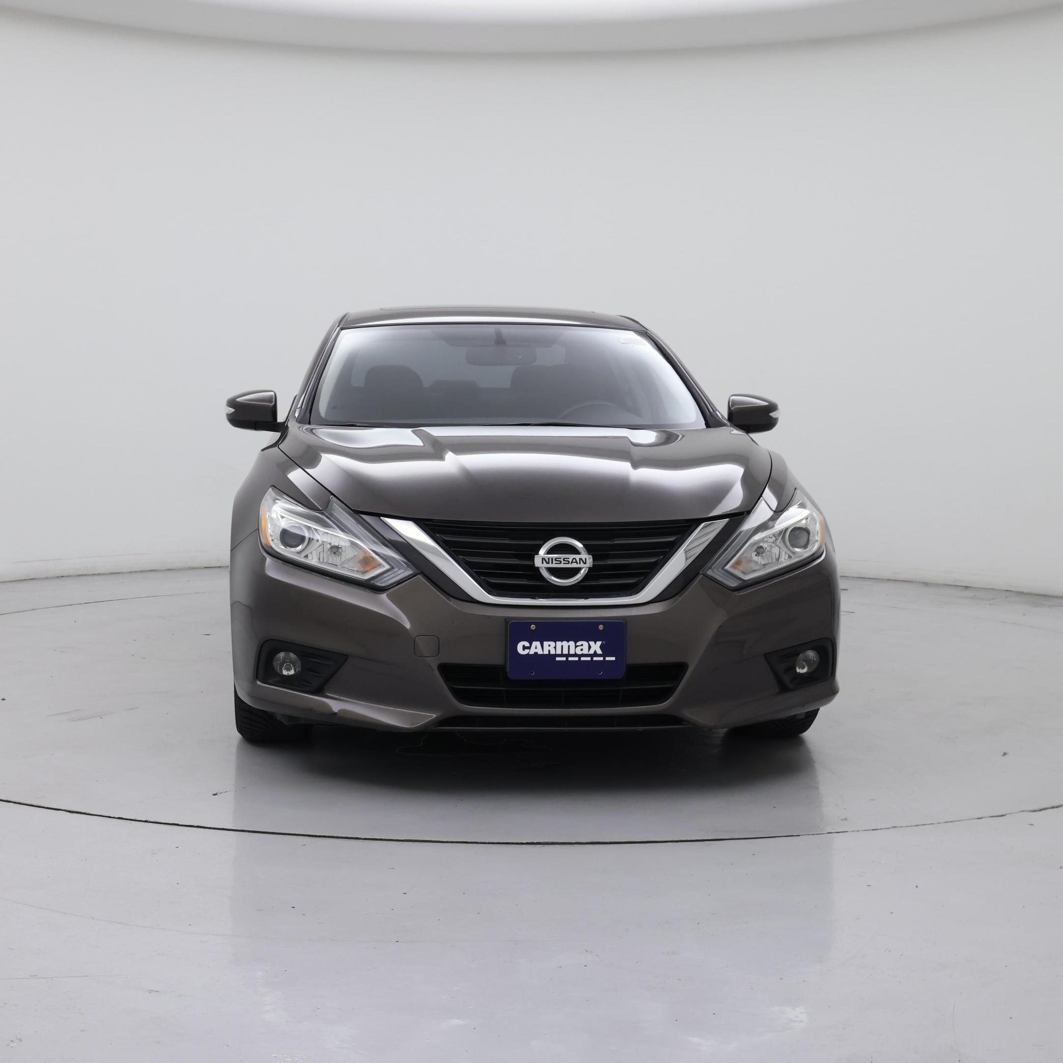 Thumbnail: 2016 Nissan Altima - 5