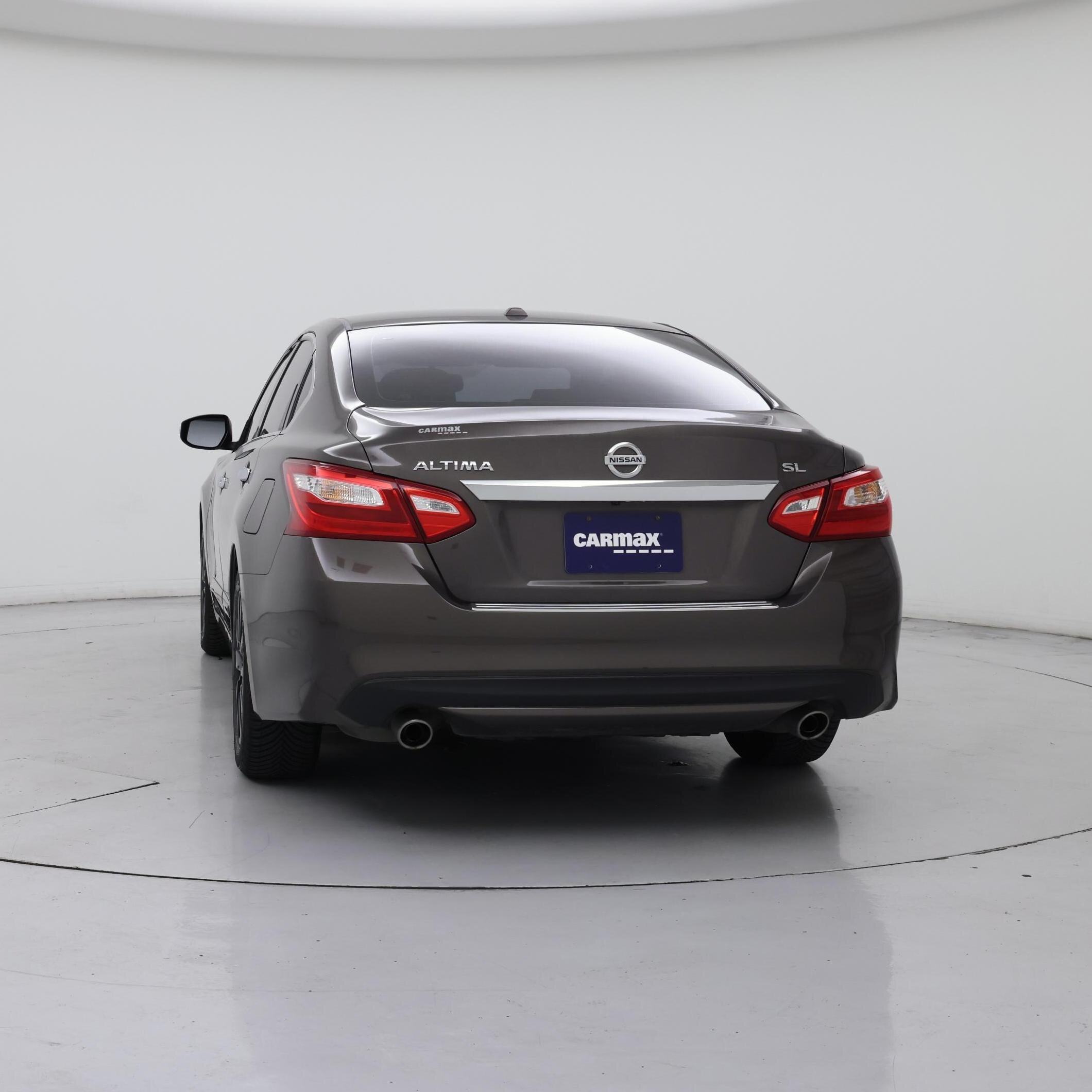 Thumbnail: 2016 Nissan Altima - 6