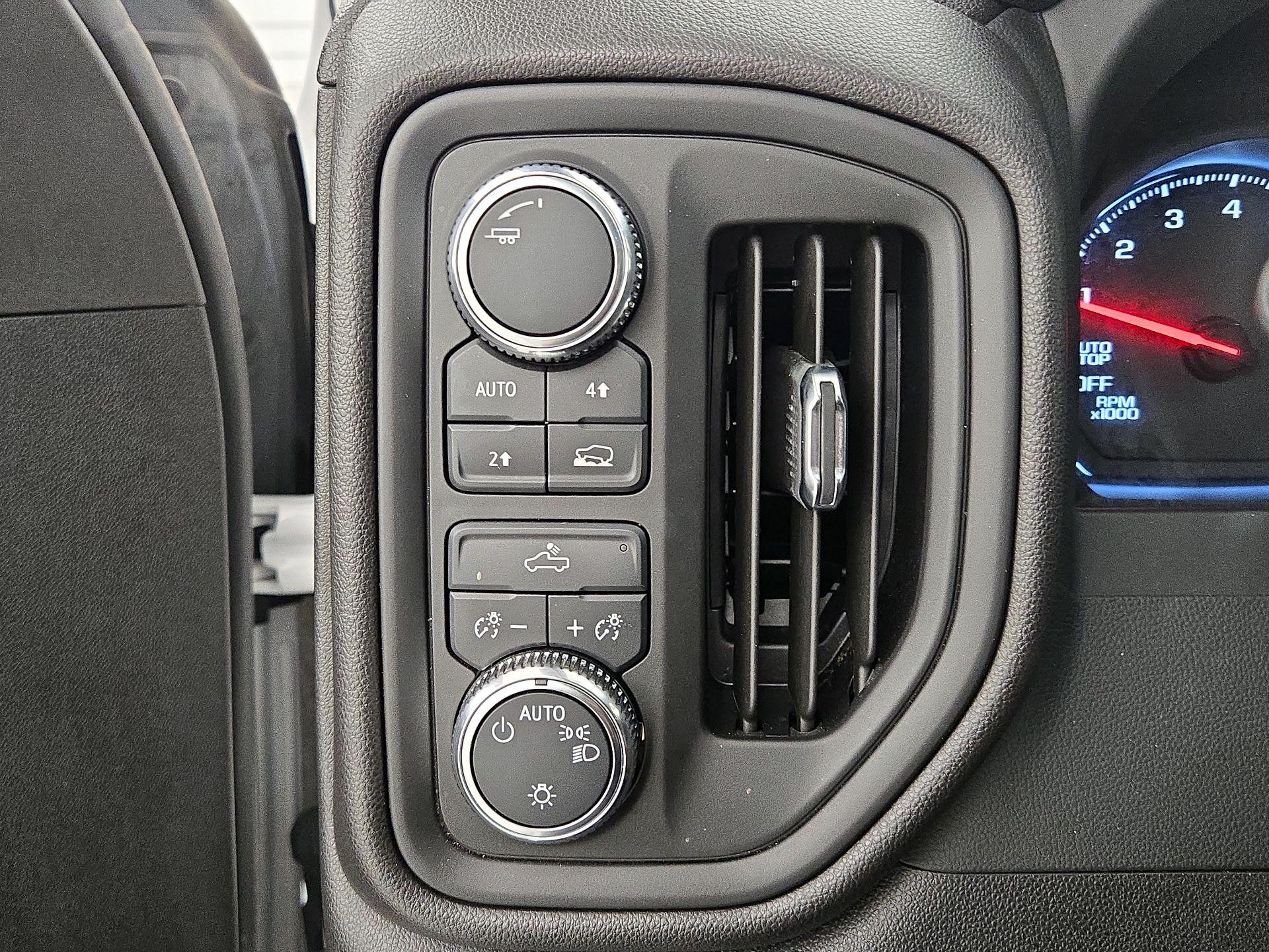 Thumbnail: 2024 GMC Sierra 1500 - 13