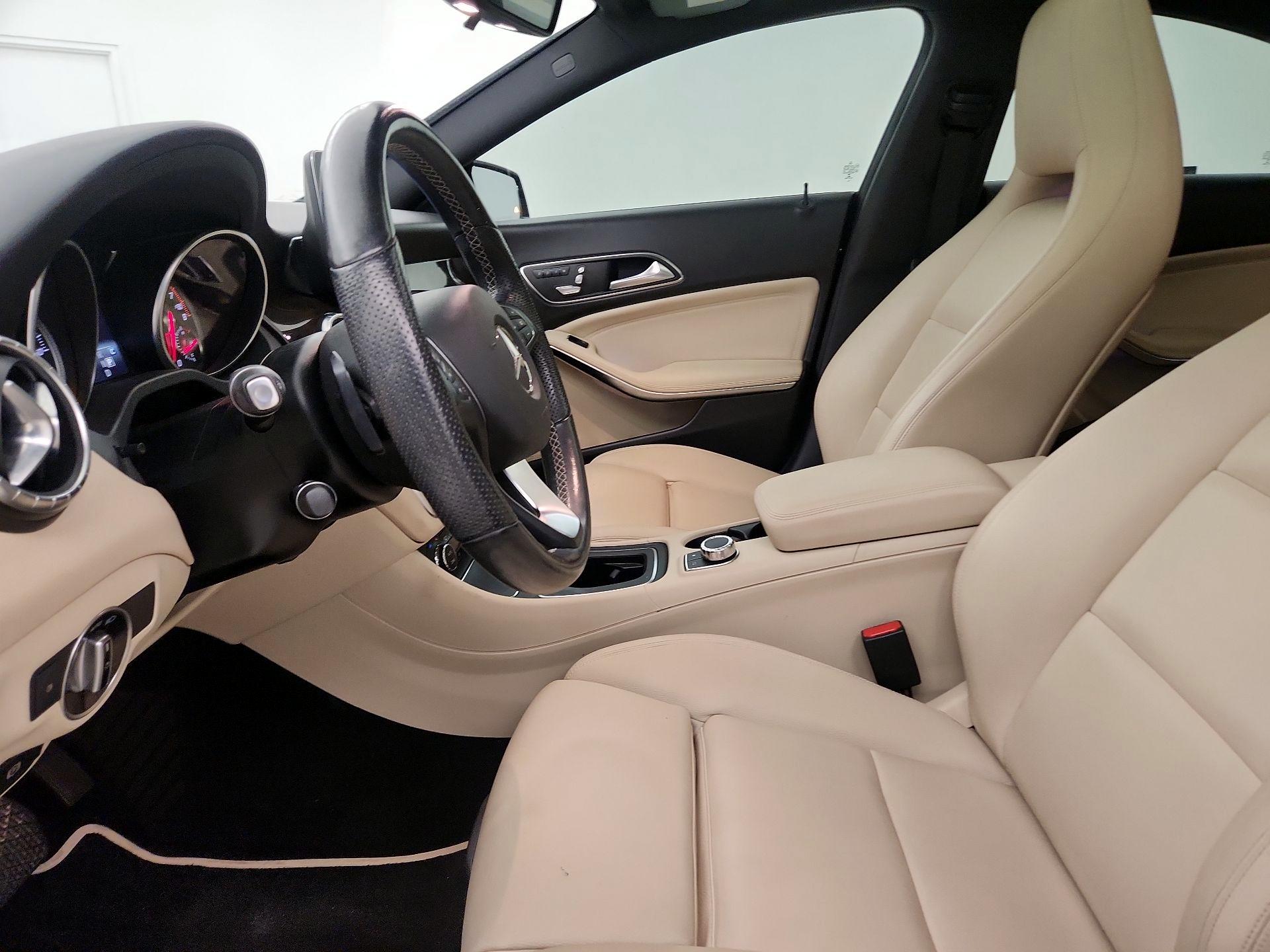 Thumbnail: 2019 Mercedes-Benz CLA - 9