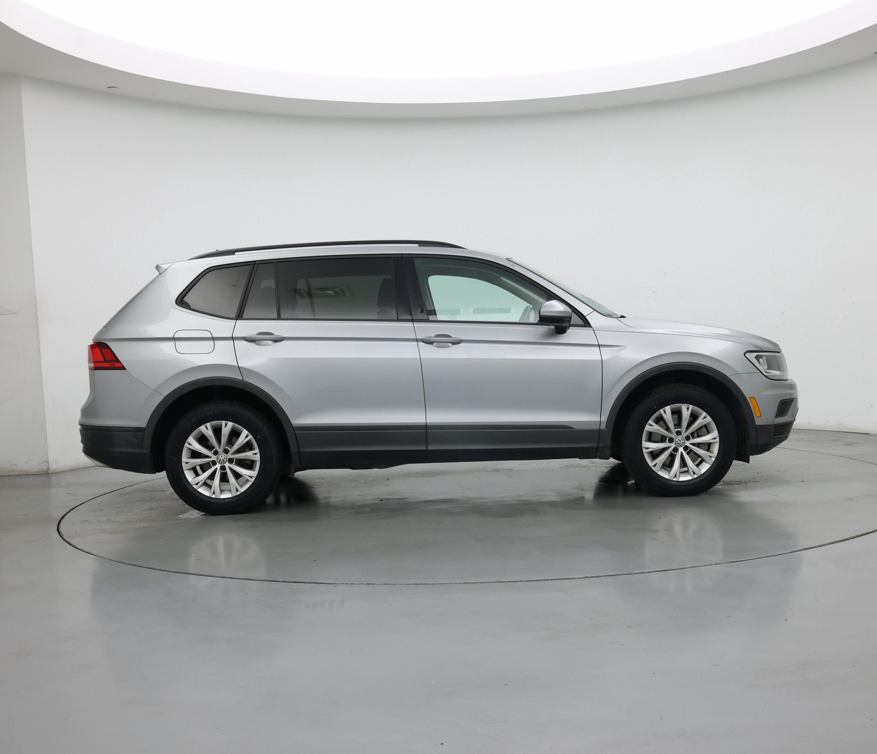 Thumbnail: 2020 Volkswagen Tiguan - 7