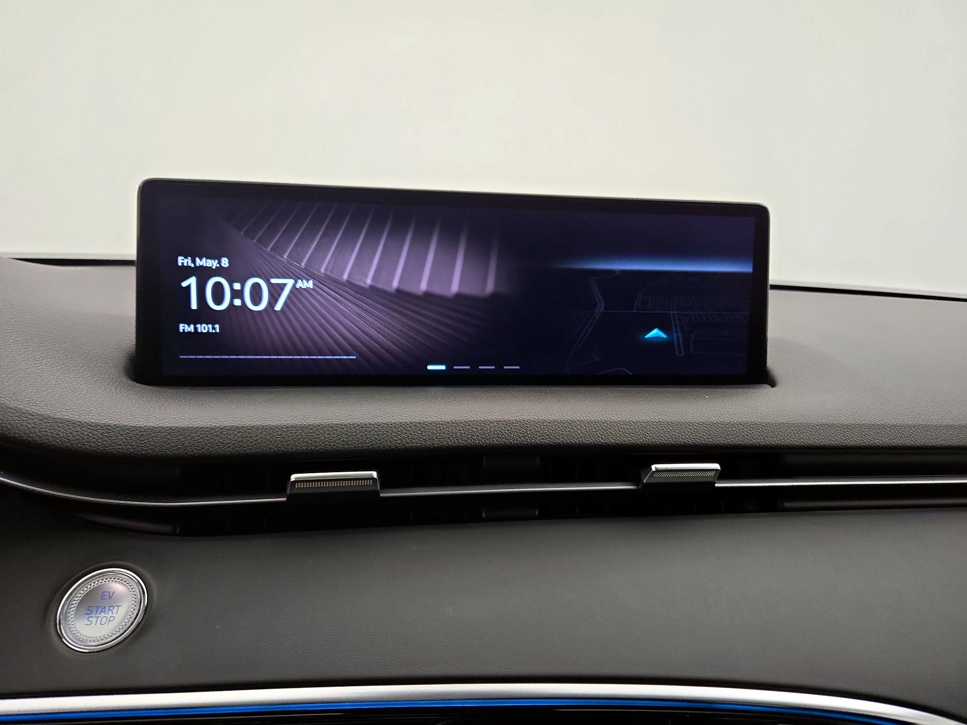 Thumbnail: 2024 Genesis GV70 - 15