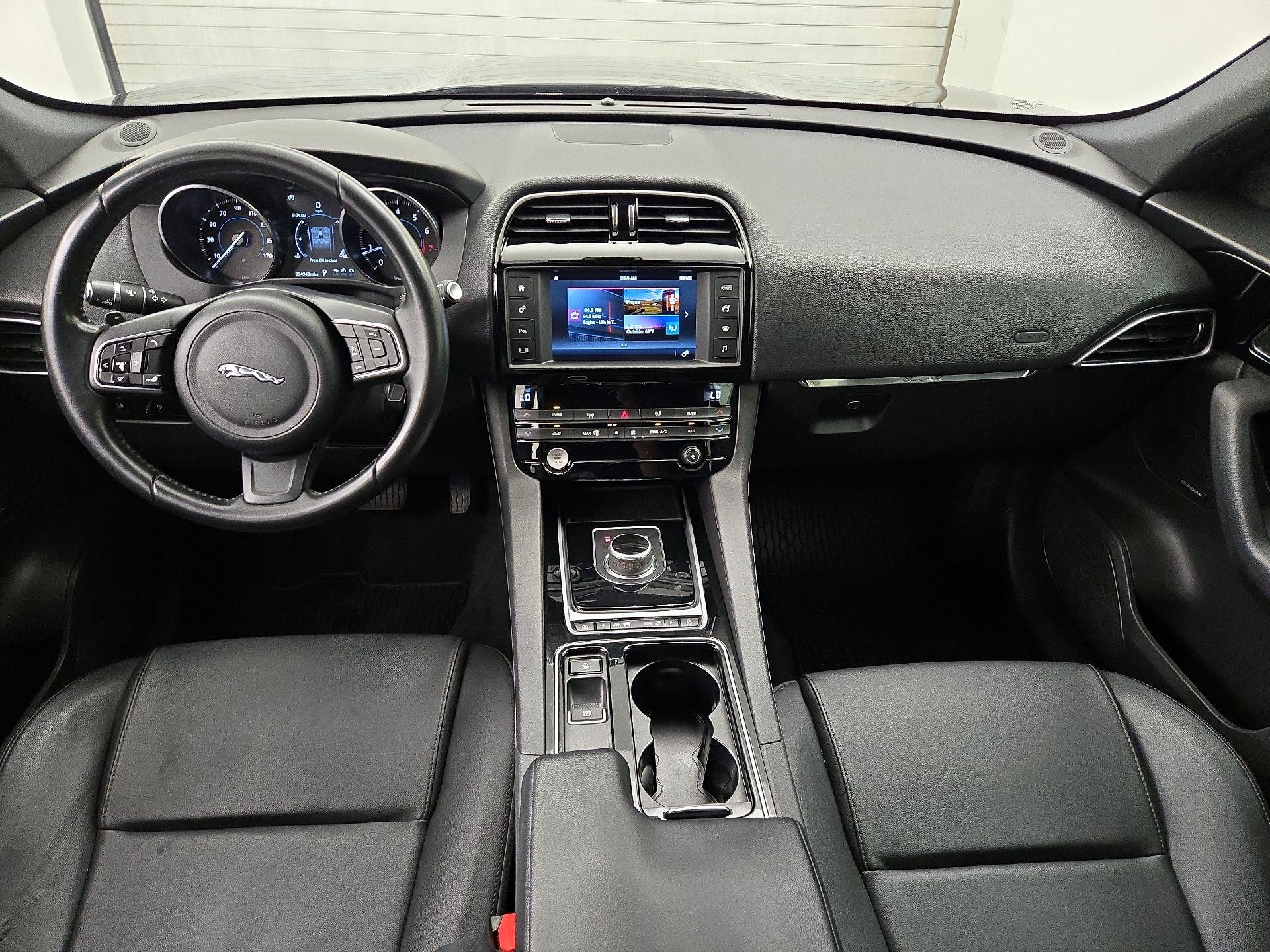 Thumbnail: 2018 Jaguar F-Pace - 9