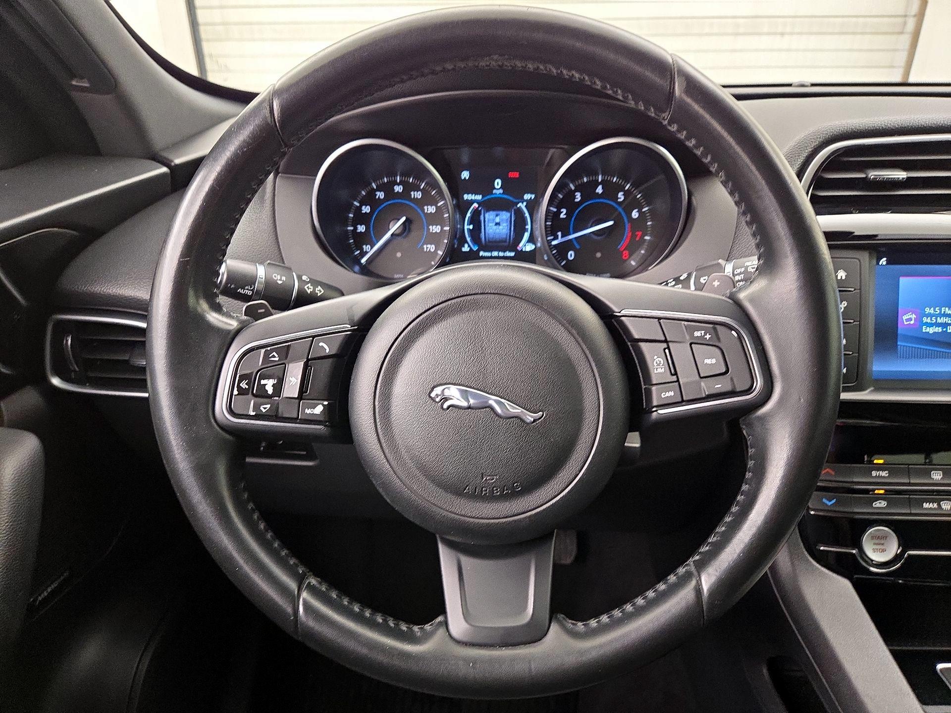 Thumbnail: 2018 Jaguar F-Pace - 10