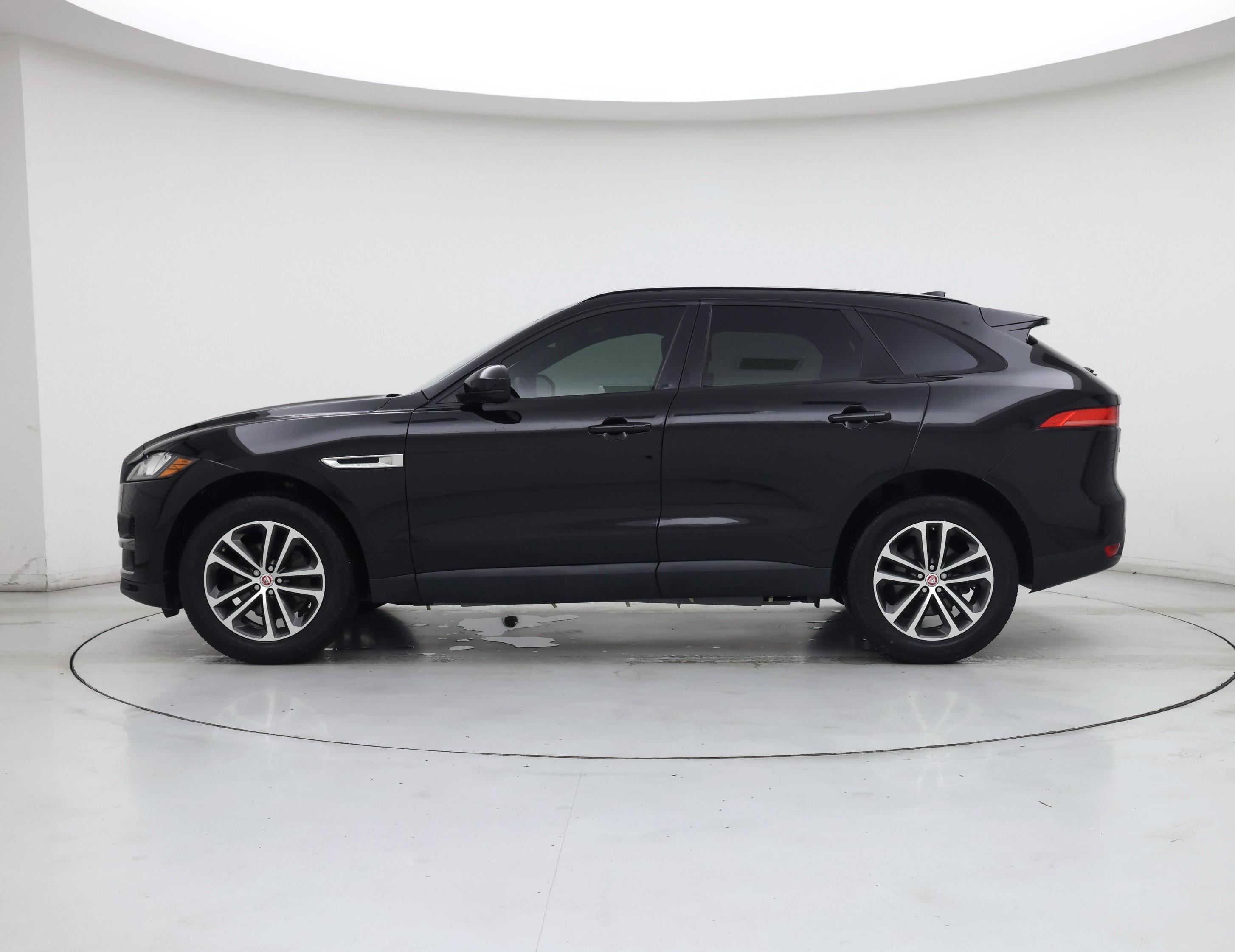 Thumbnail: 2018 Jaguar F-Pace - 3