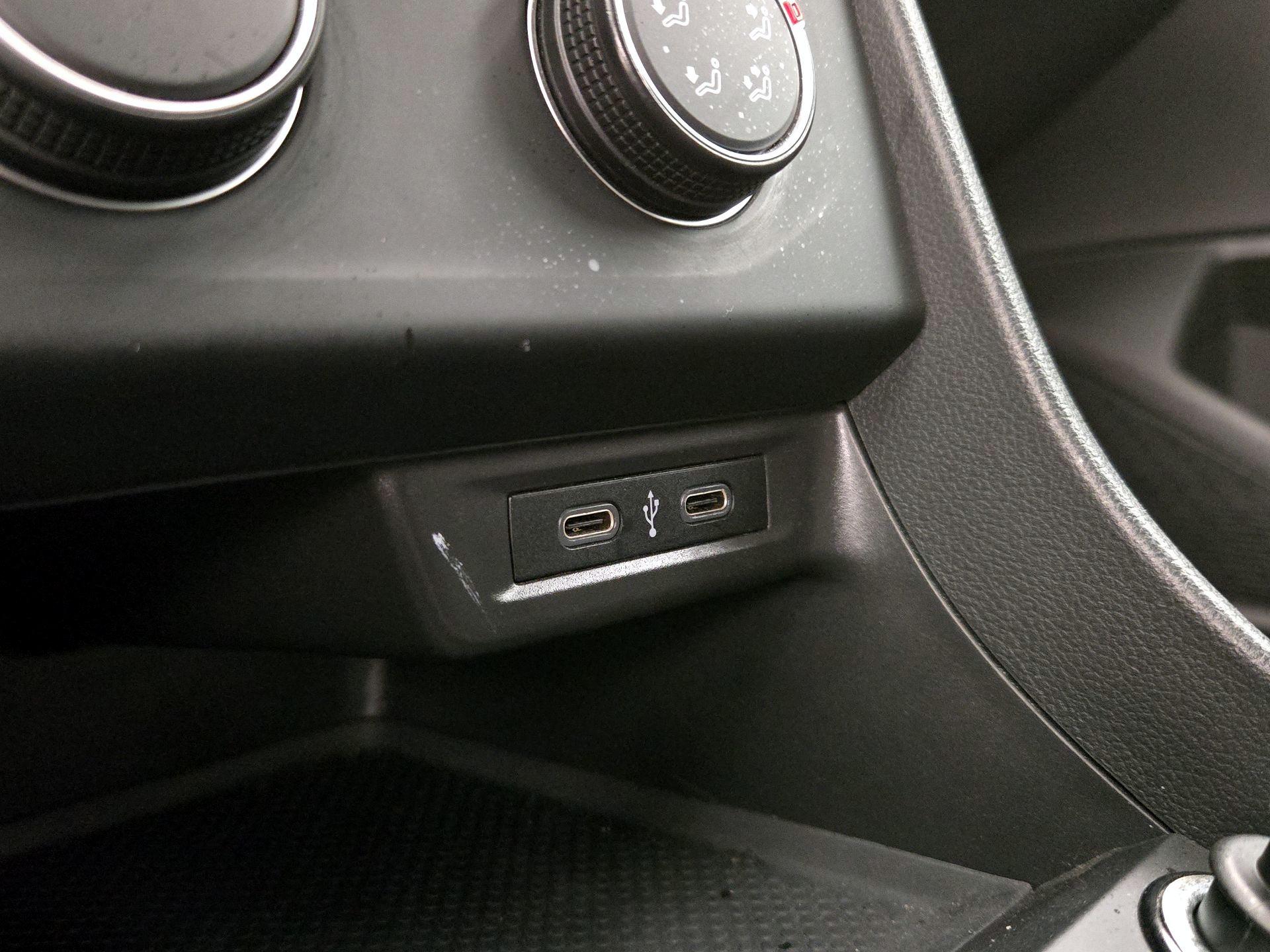 Thumbnail: 2021 Volkswagen Jetta - 17