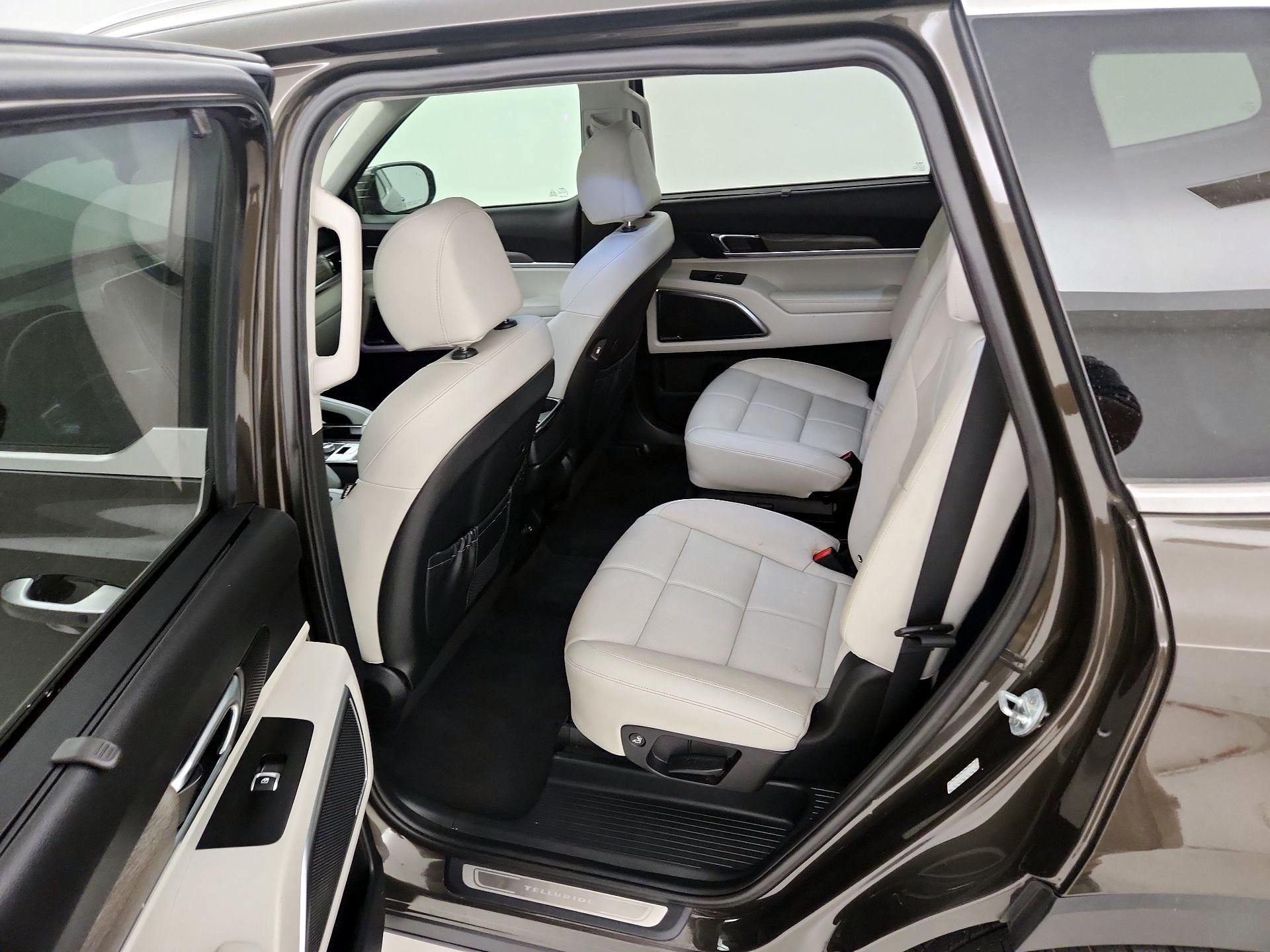 Thumbnail: 2022 Kia Telluride - 19