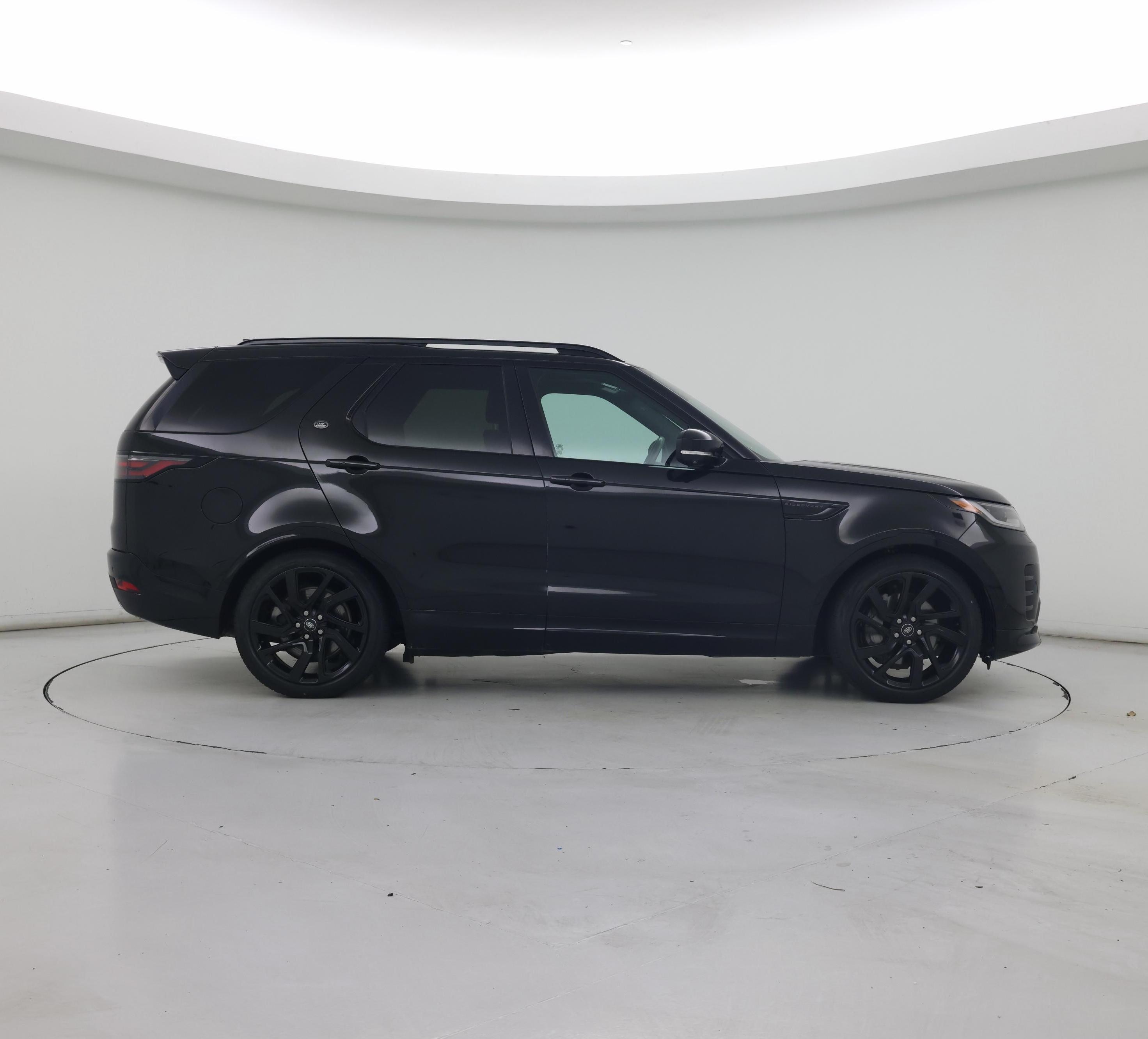 Thumbnail: 2023 Land Rover Discovery - 7