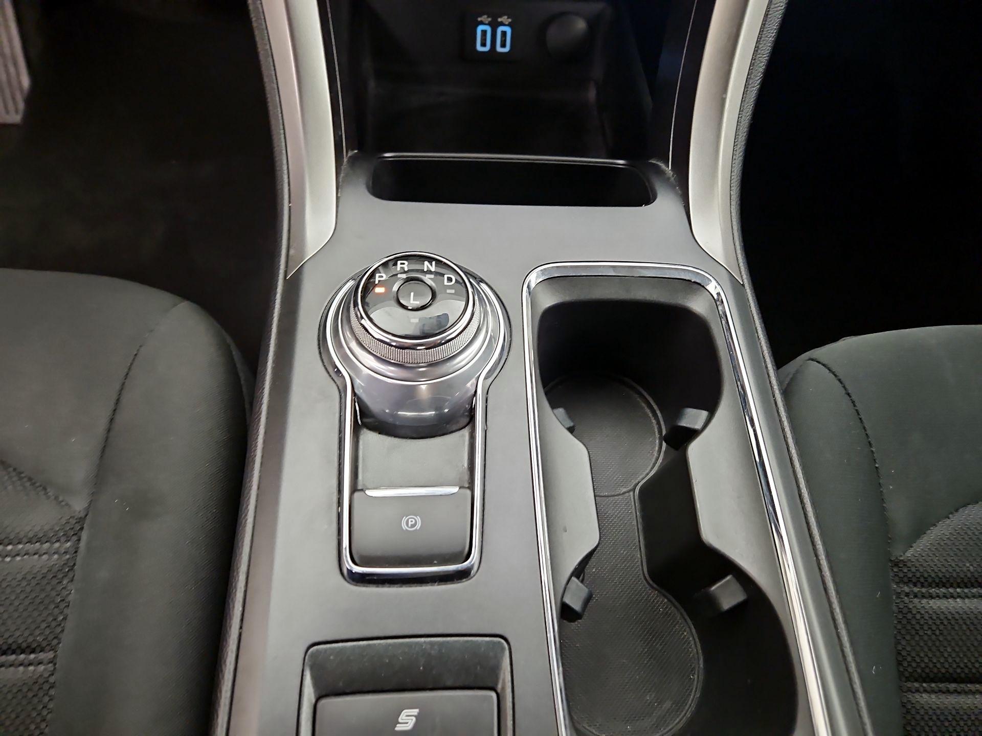 Thumbnail: 2020 Ford Fusion - 17